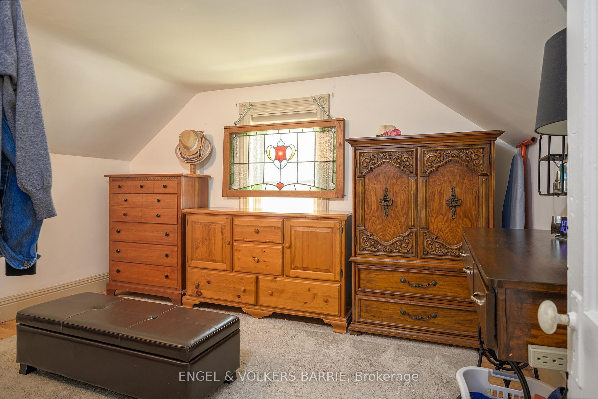 17 N Frances Street N