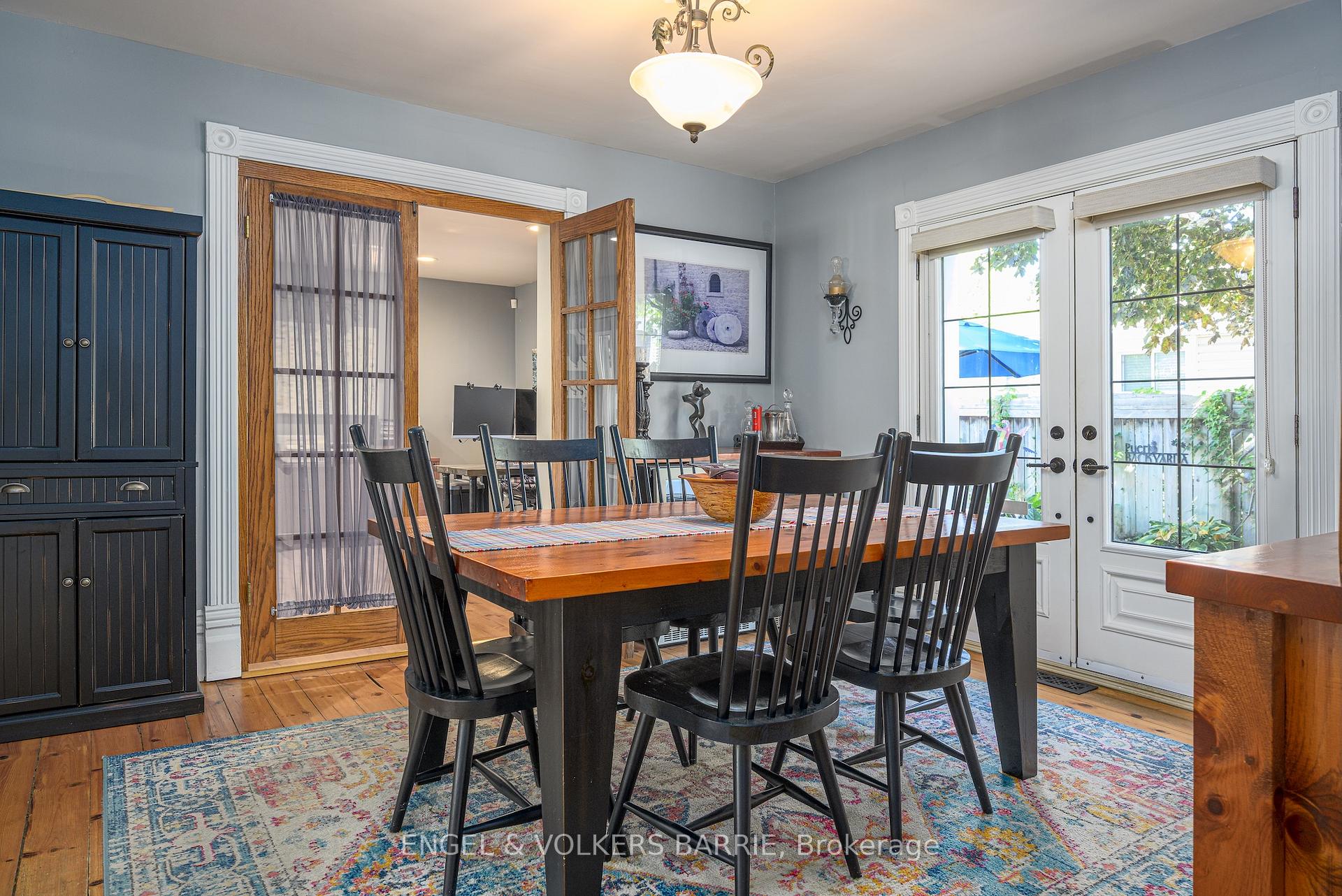 17 N Frances Street N