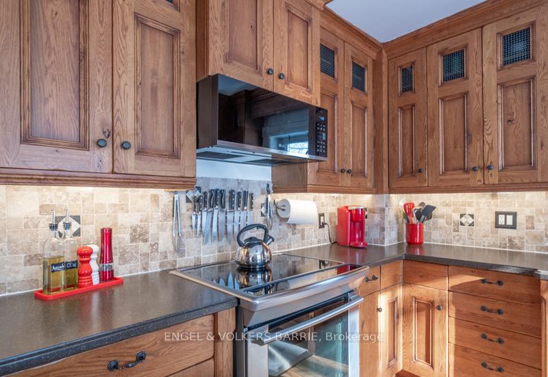 17 N Frances Street N