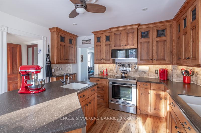 17 N Frances Street N