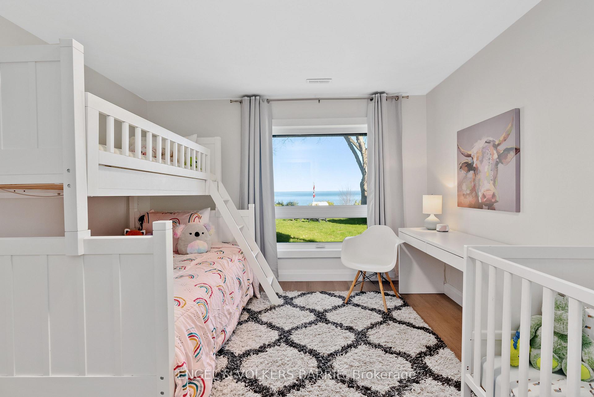 2371 Lakeshore Road E