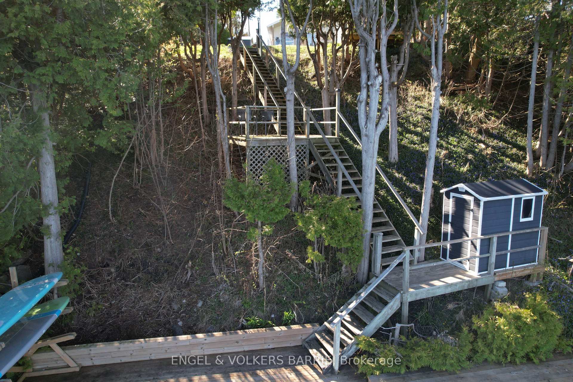 2371 Lakeshore Road E