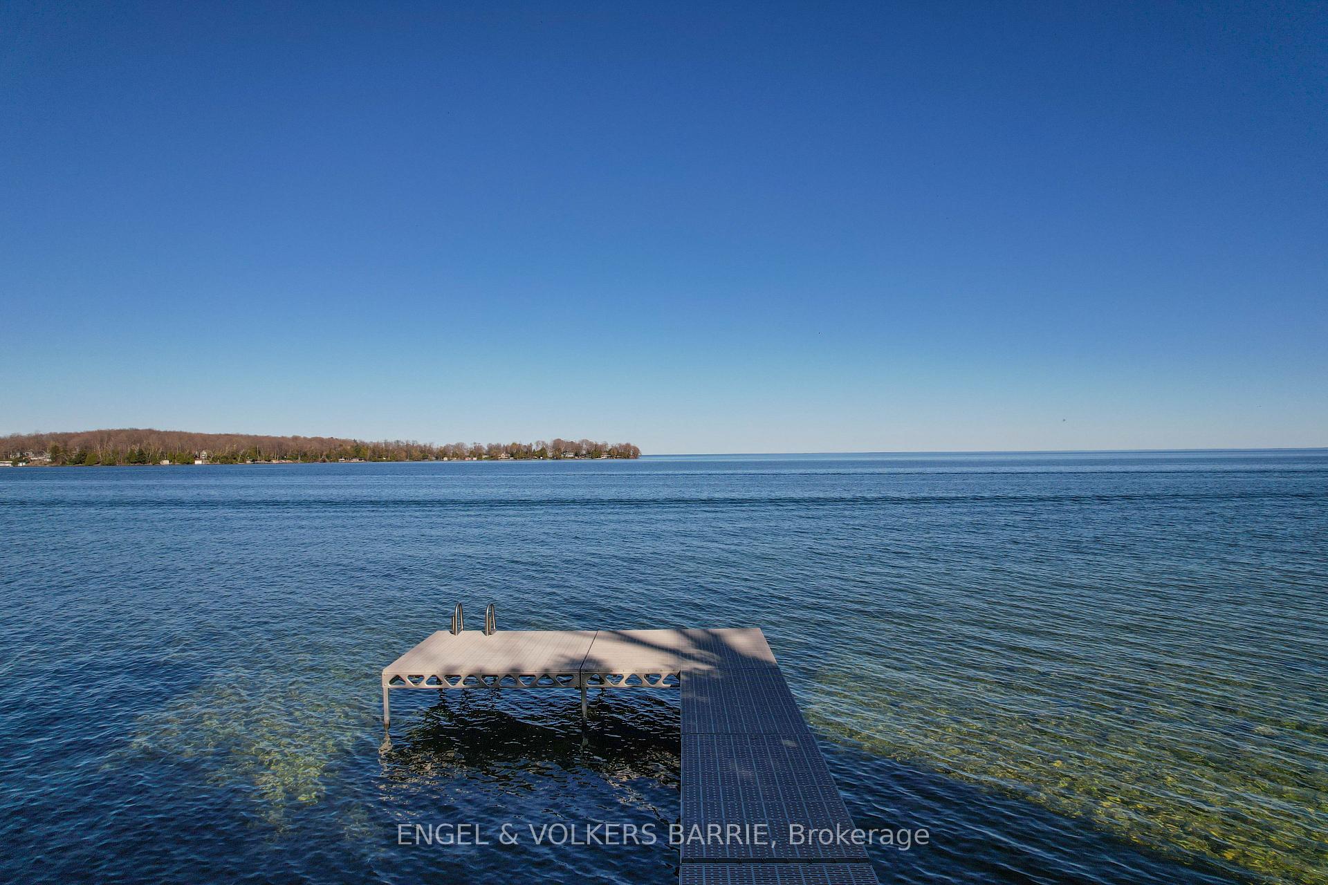 2371 Lakeshore Road E