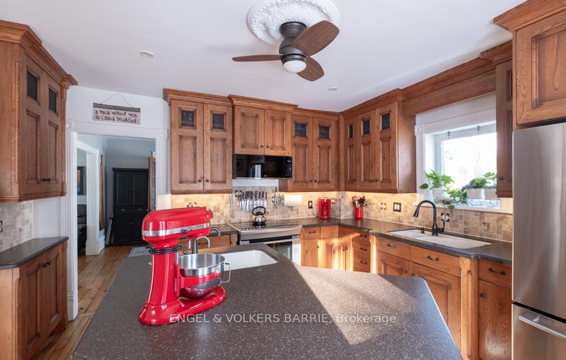 17 N Frances Street N