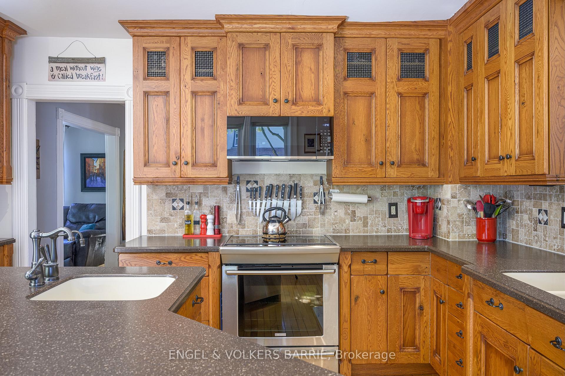 17 N Frances Street N