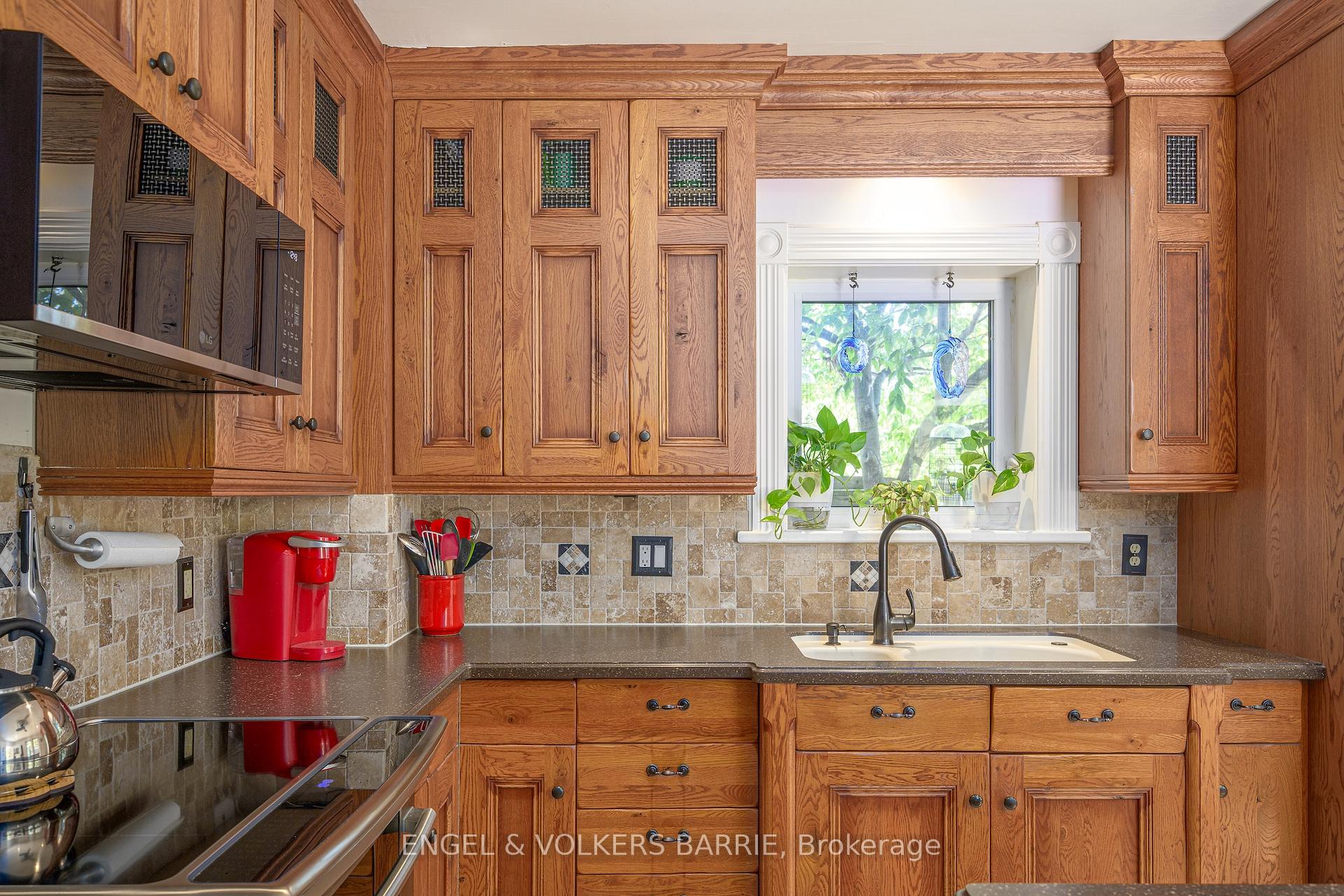 17 N Frances Street N