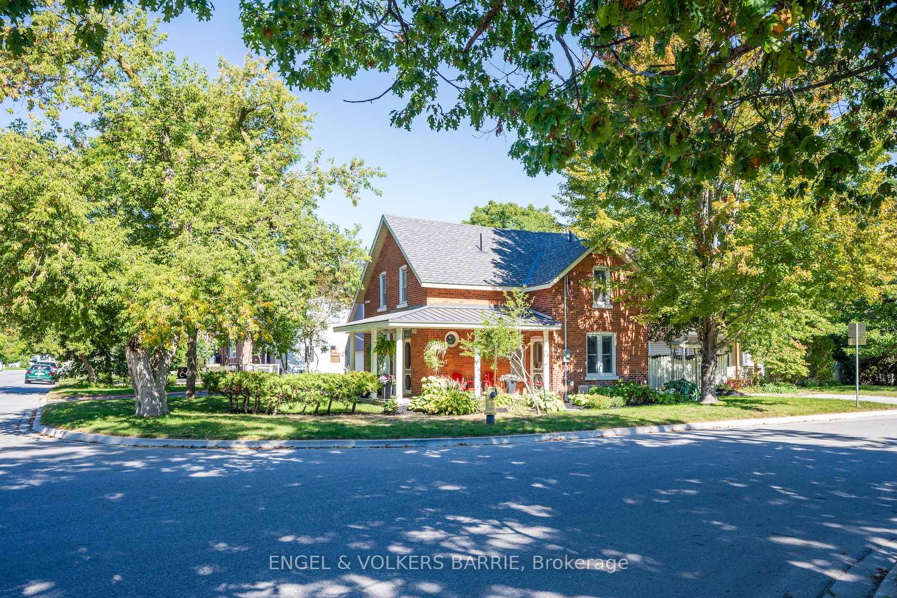 17 N Frances Street N