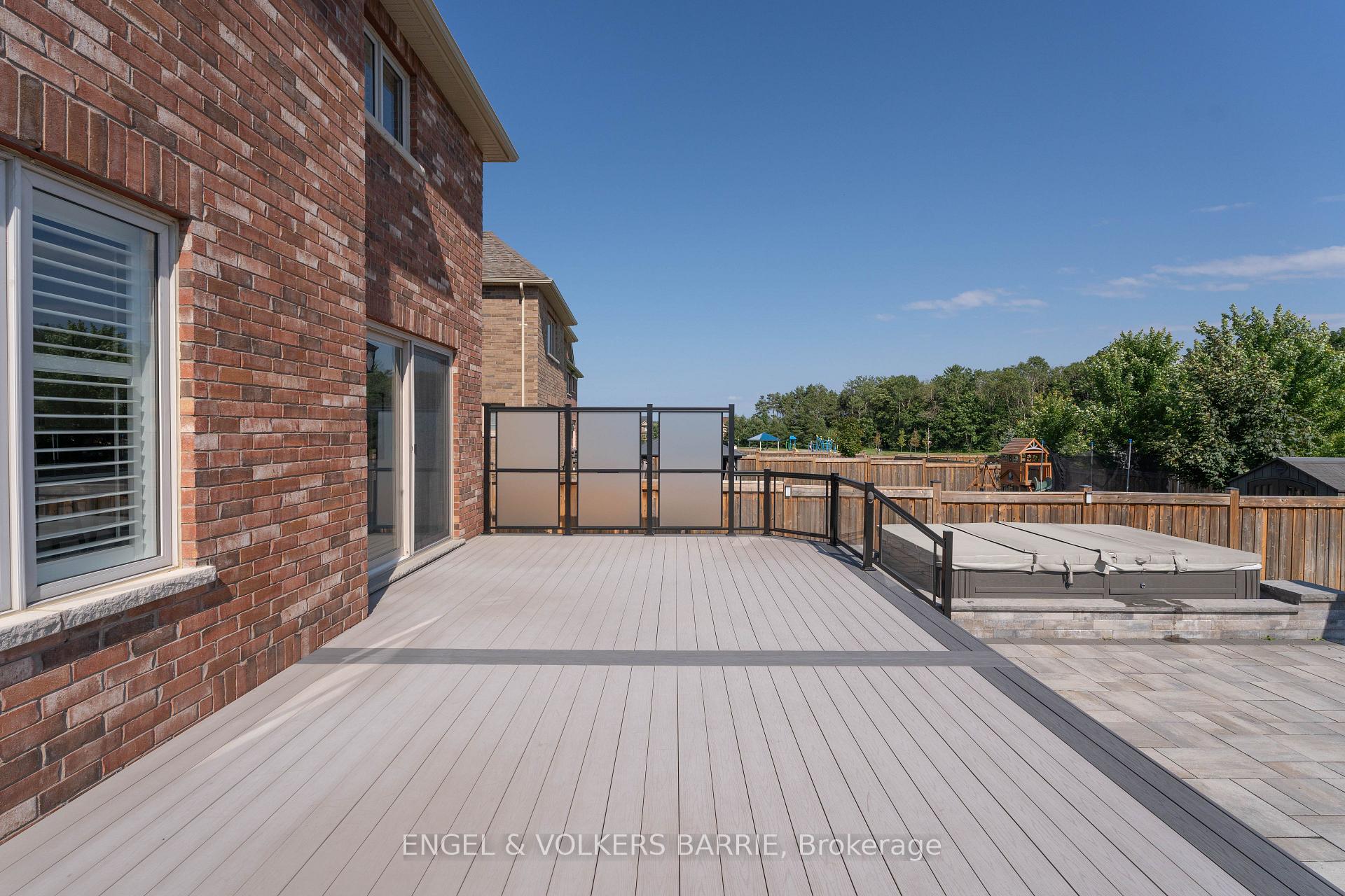 61 Oliver's Mill Road, Springwater, ON L9X 0S7