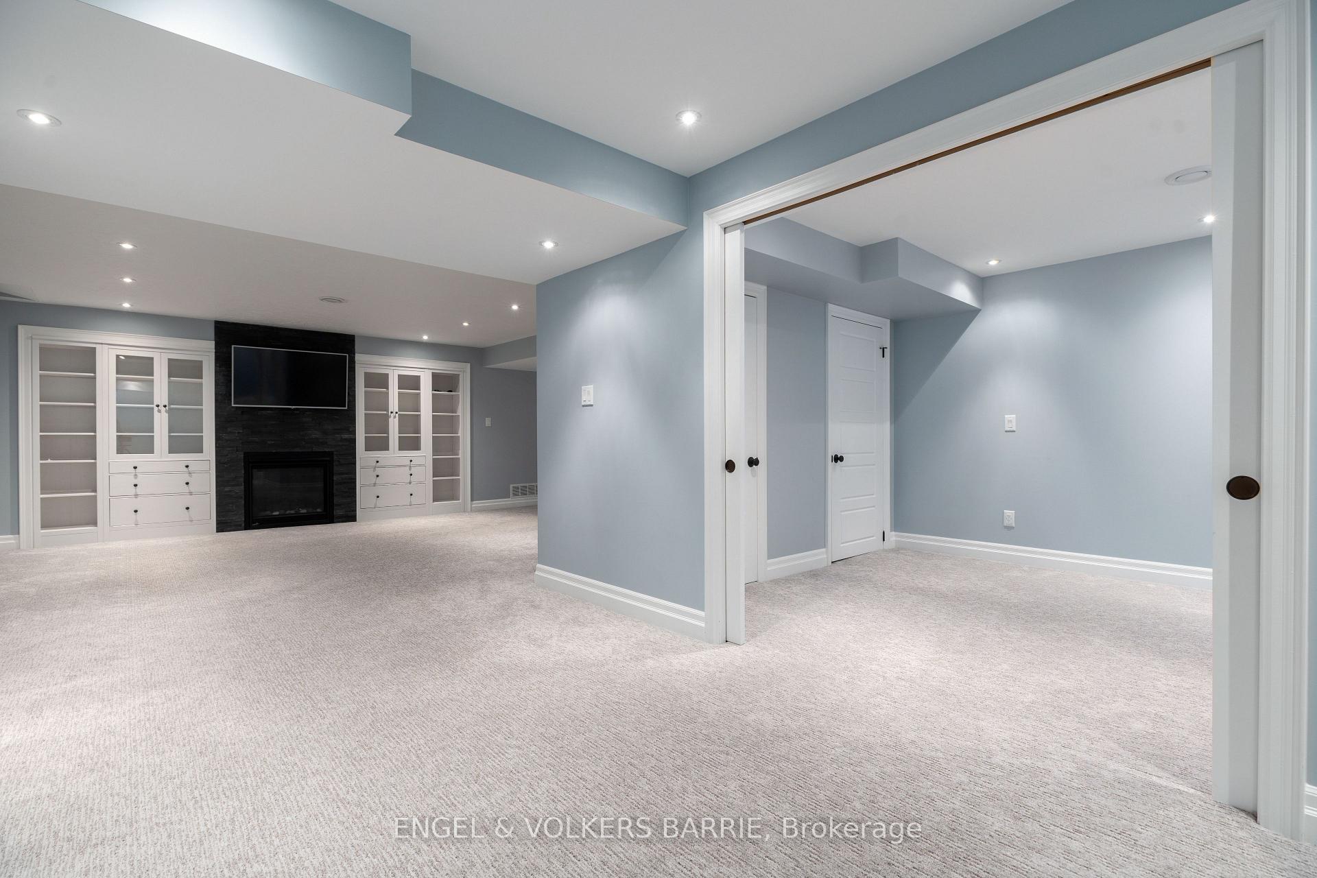 61 Oliver's Mill Road, Springwater, ON L9X 0S7