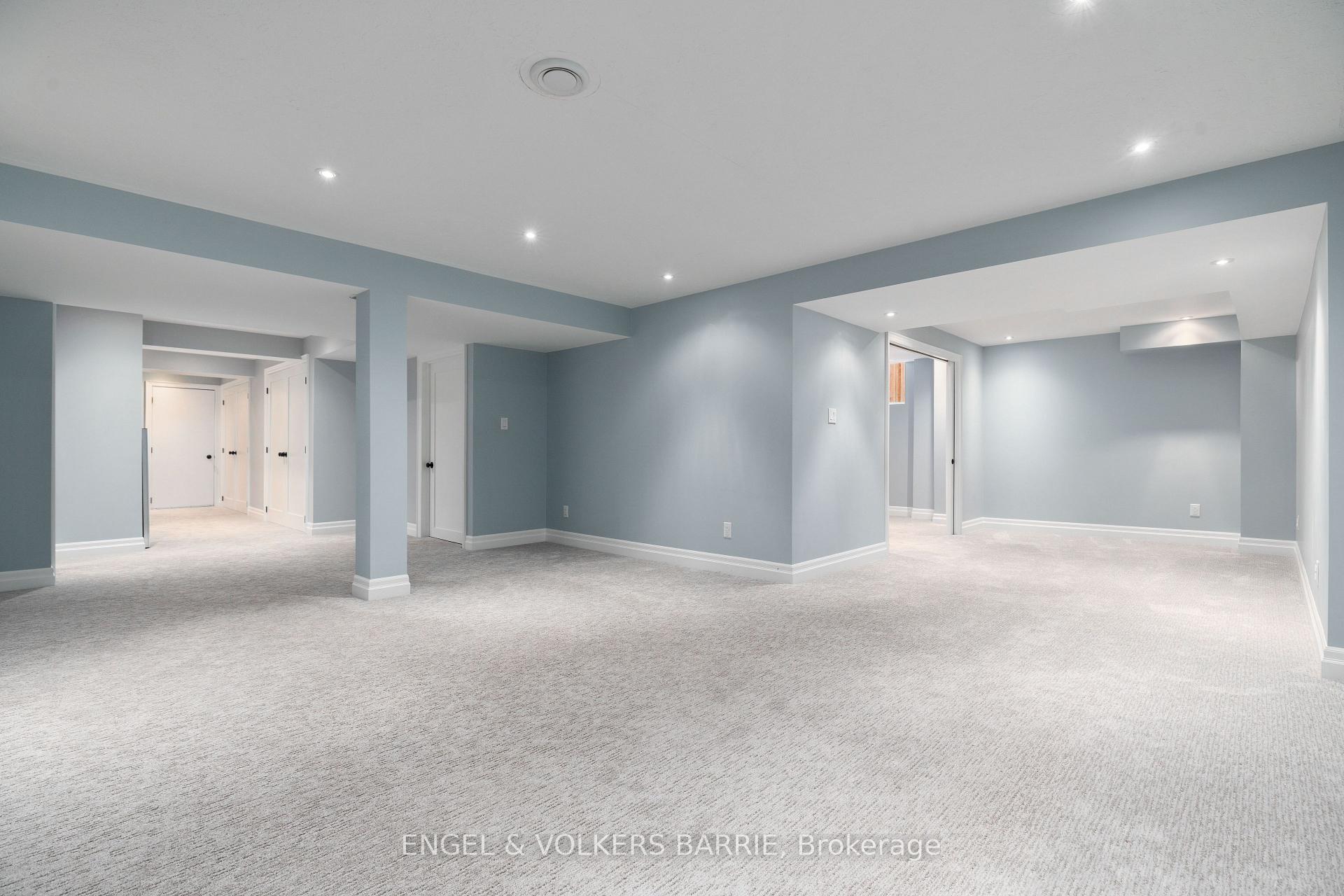 61 Oliver's Mill Road, Springwater, ON L9X 0S7