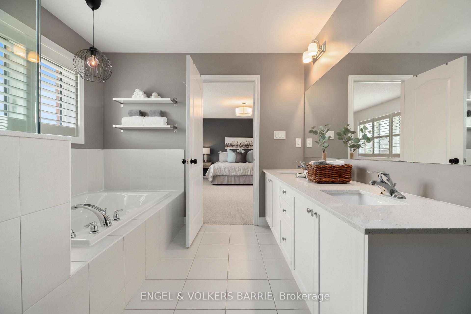 61 Oliver's Mill Road, Springwater, ON L9X 0S7