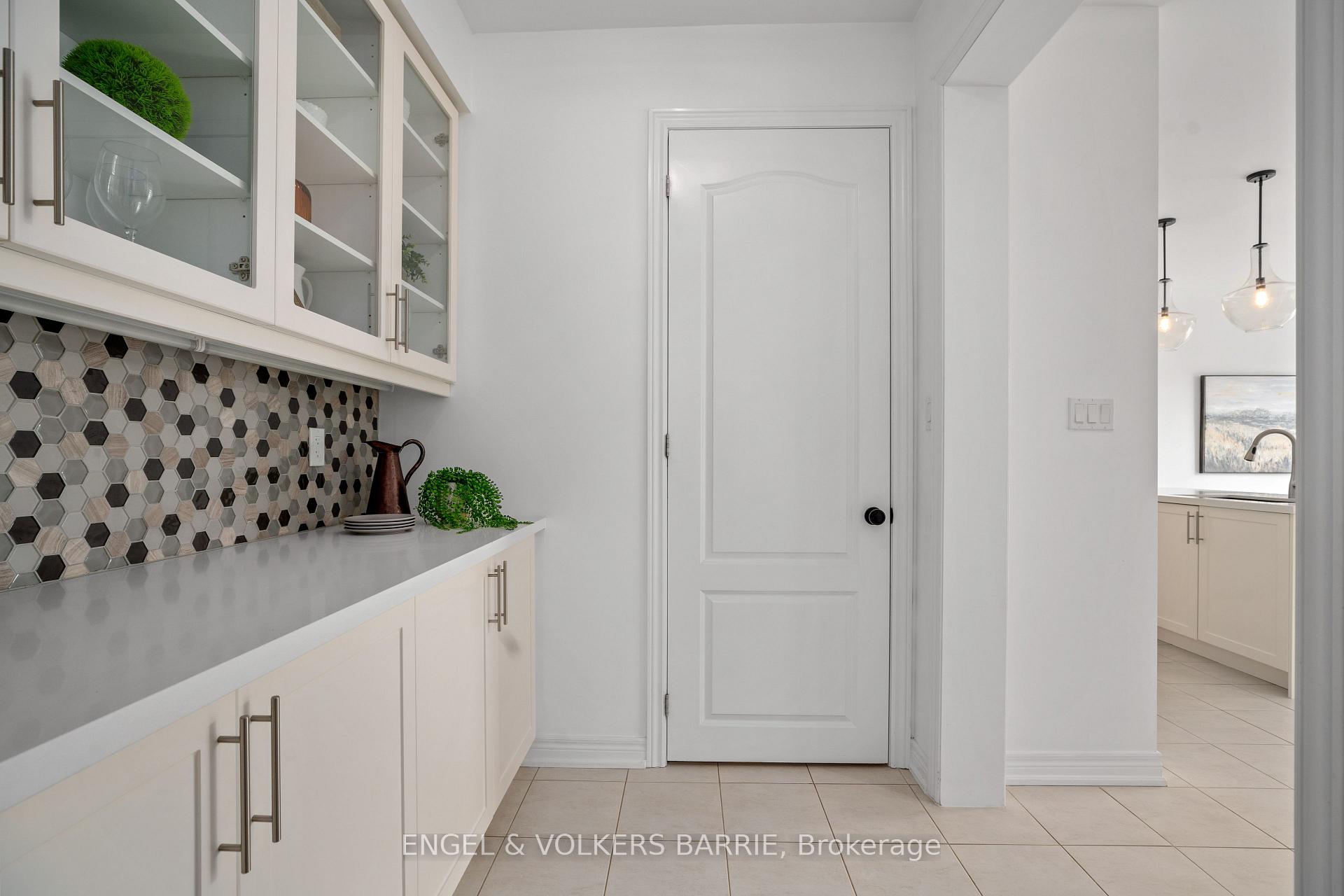 61 Oliver's Mill Road, Springwater, ON L9X 0S7