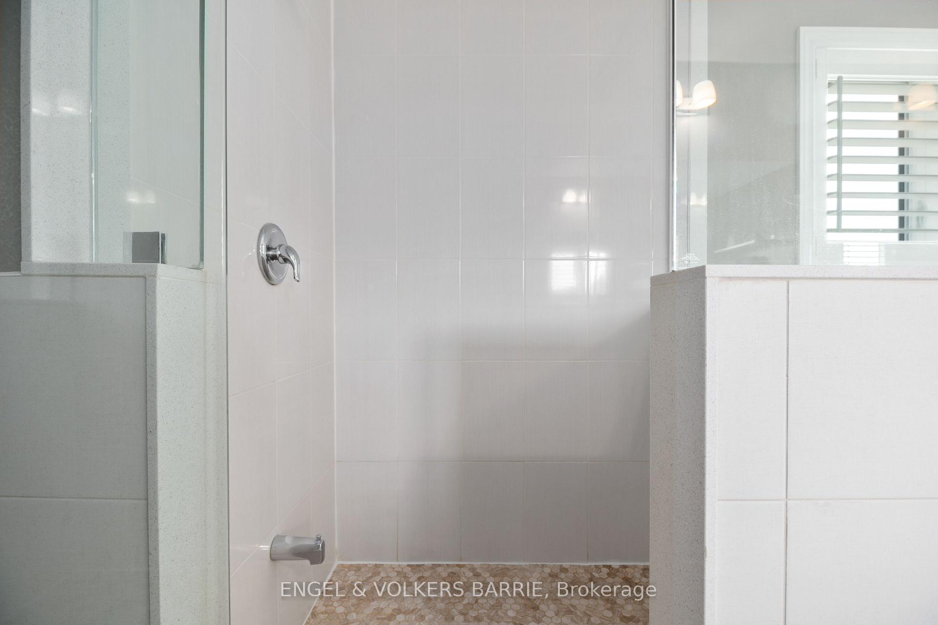 61 Oliver's Mill Road, Springwater, ON L9X 0S7