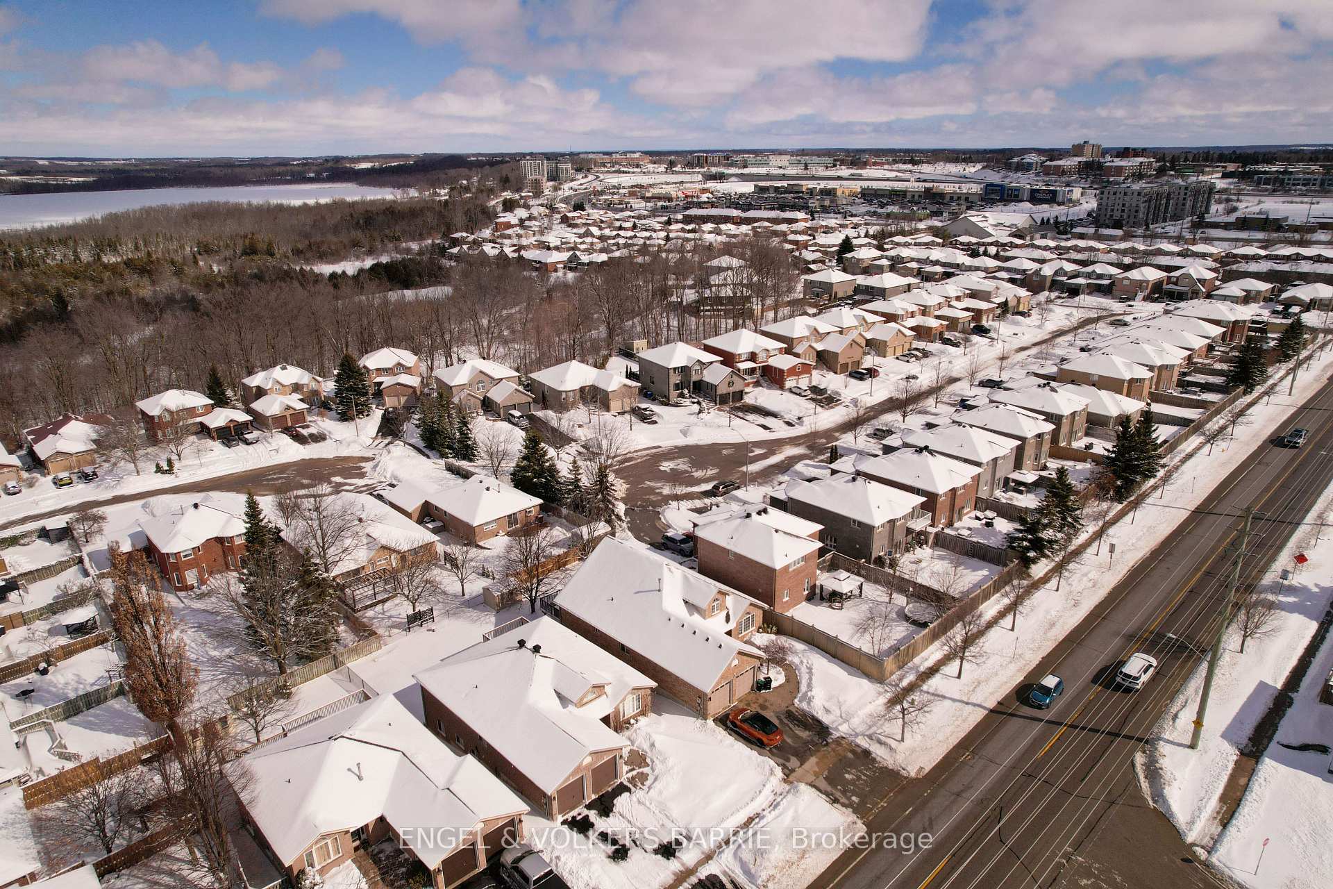 302 Livingstone Street E, Barrie, ON L4M 6P3