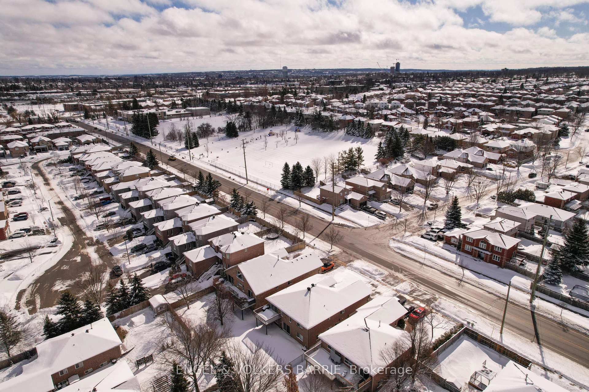 302 Livingstone Street E, Barrie, ON L4M 6P3