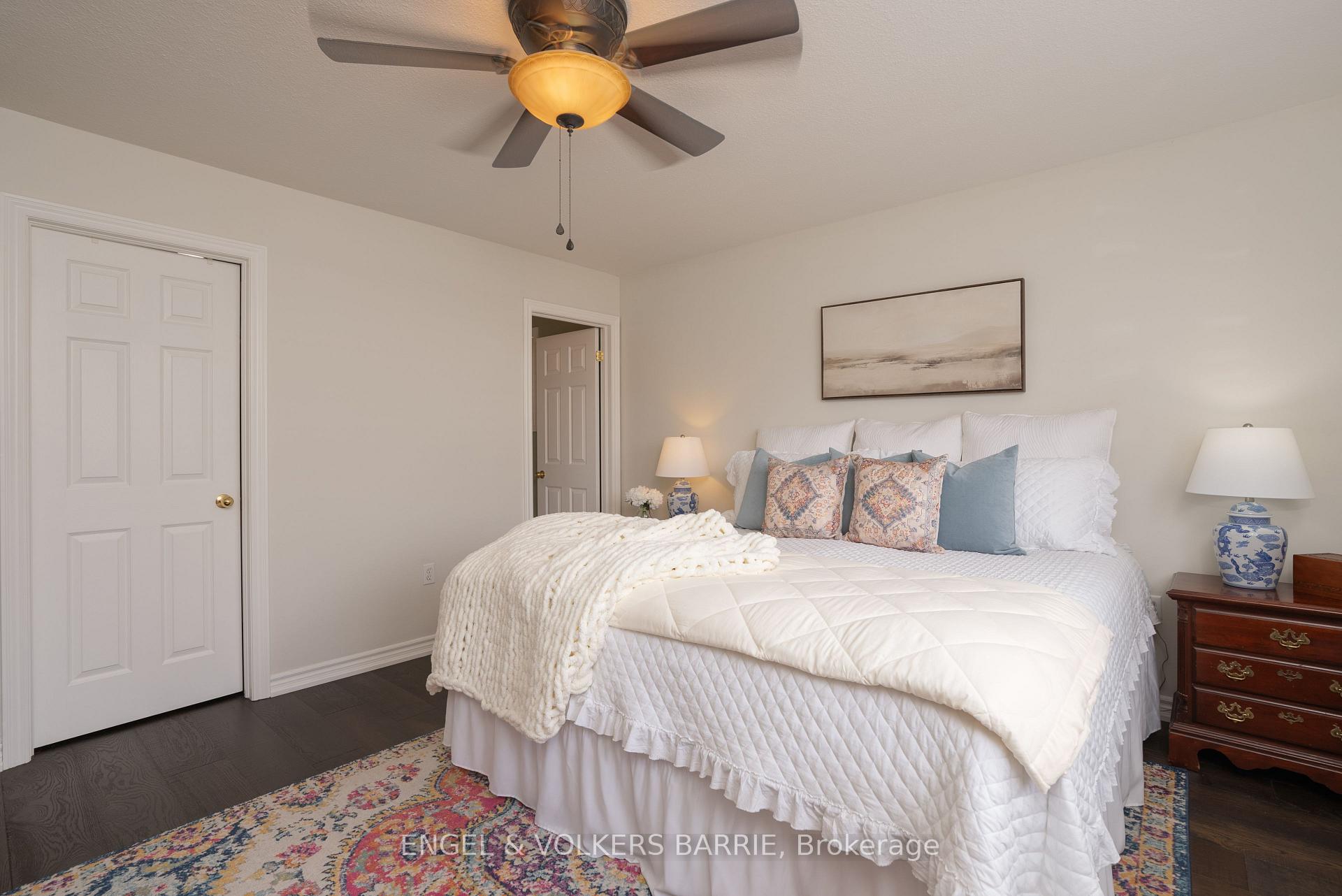 302 Livingstone Street E, Barrie, ON L4M 6P3