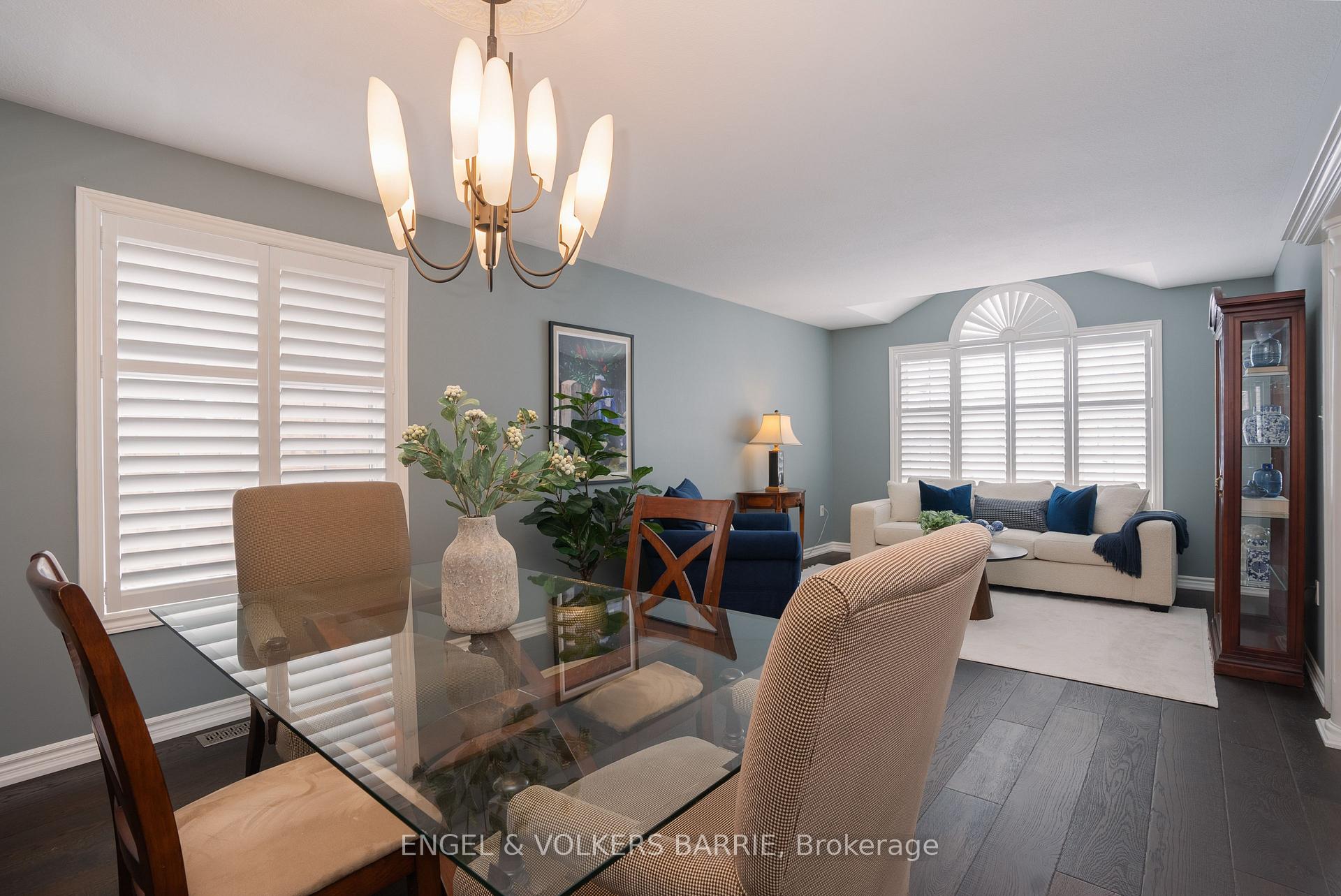 302 Livingstone Street E, Barrie, ON L4M 6P3