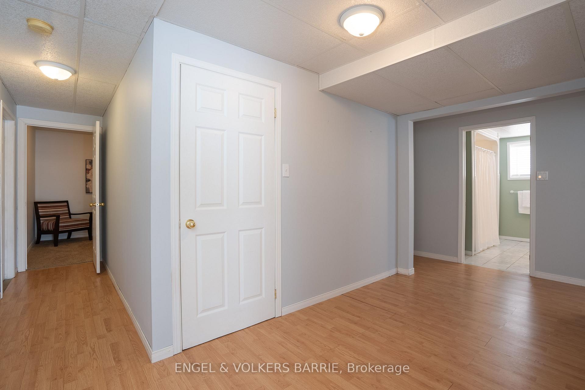 302 Livingstone Street E, Barrie, ON L4M 6P3