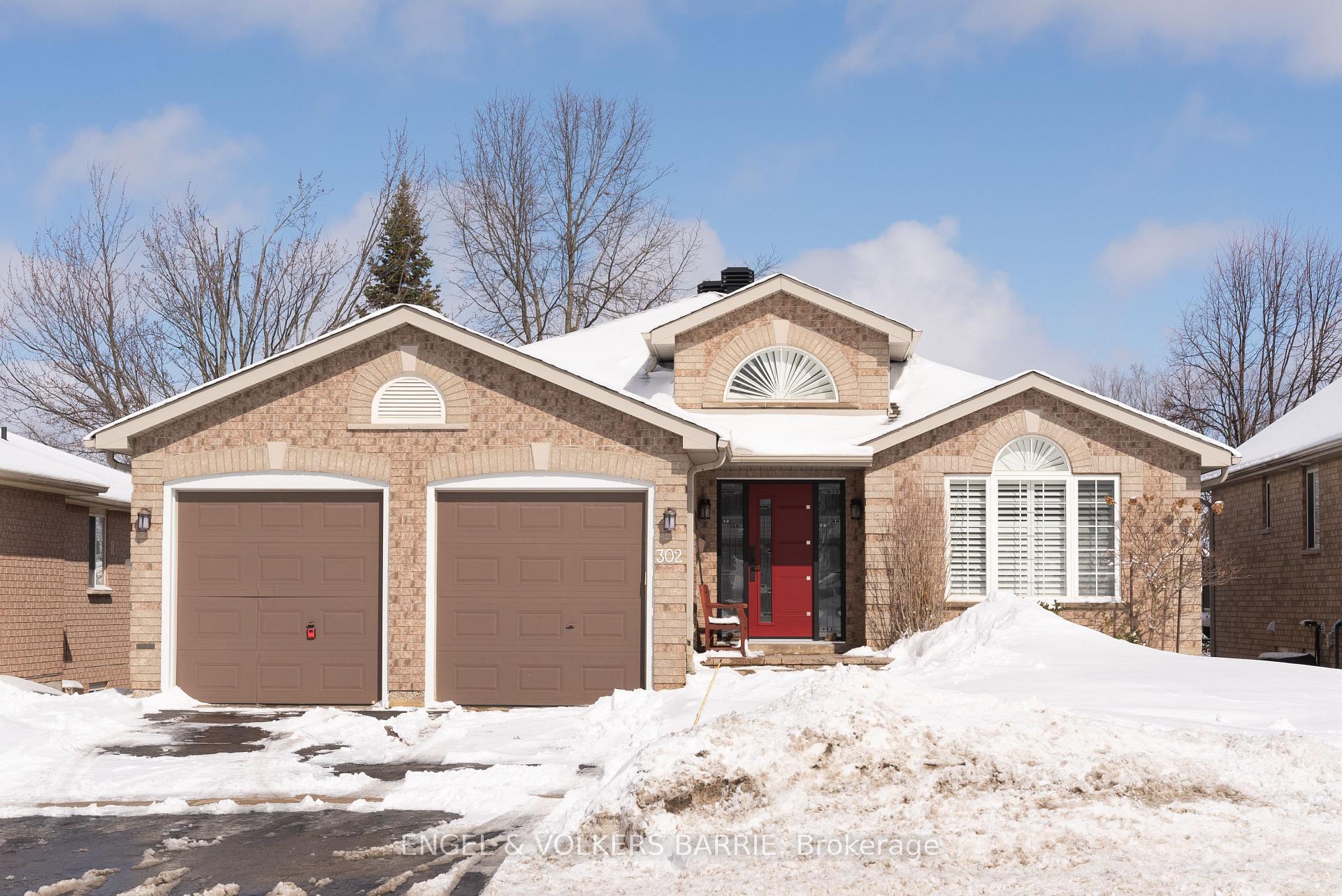 302 Livingstone Street E, Barrie, ON L4M 6P3