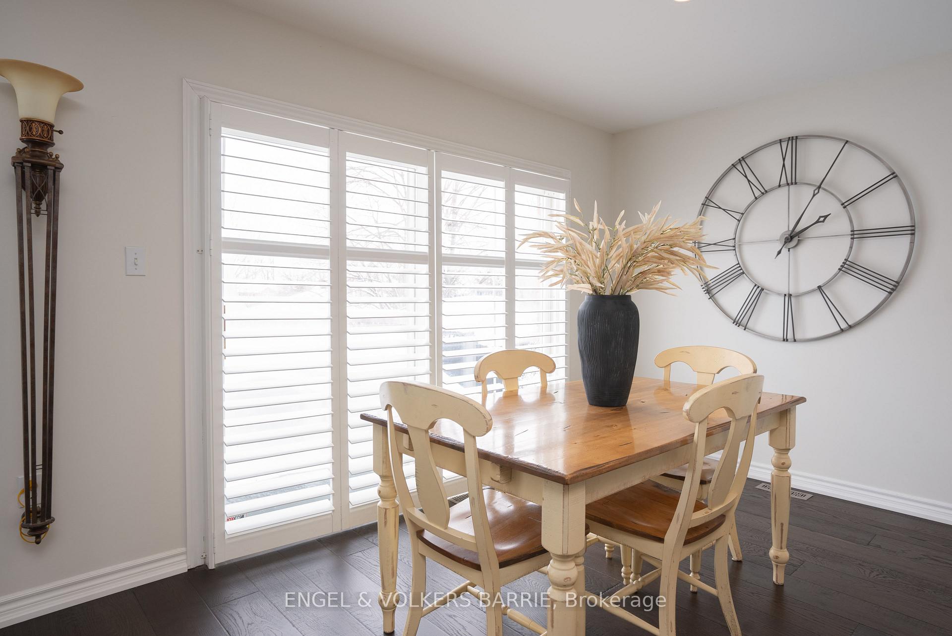 302 Livingstone Street E, Barrie, ON L4M 6P3