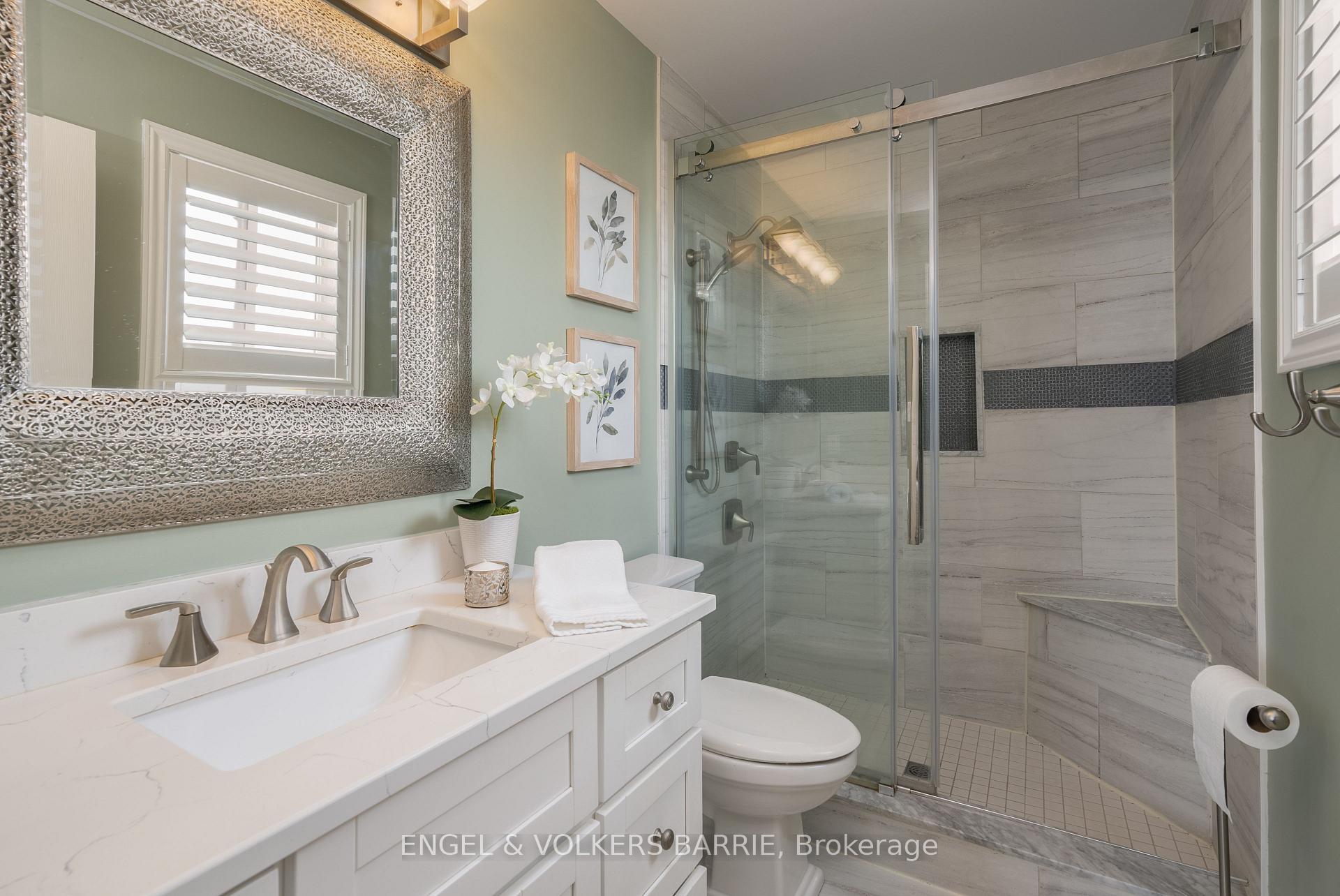 302 Livingstone Street E, Barrie, ON L4M 6P3