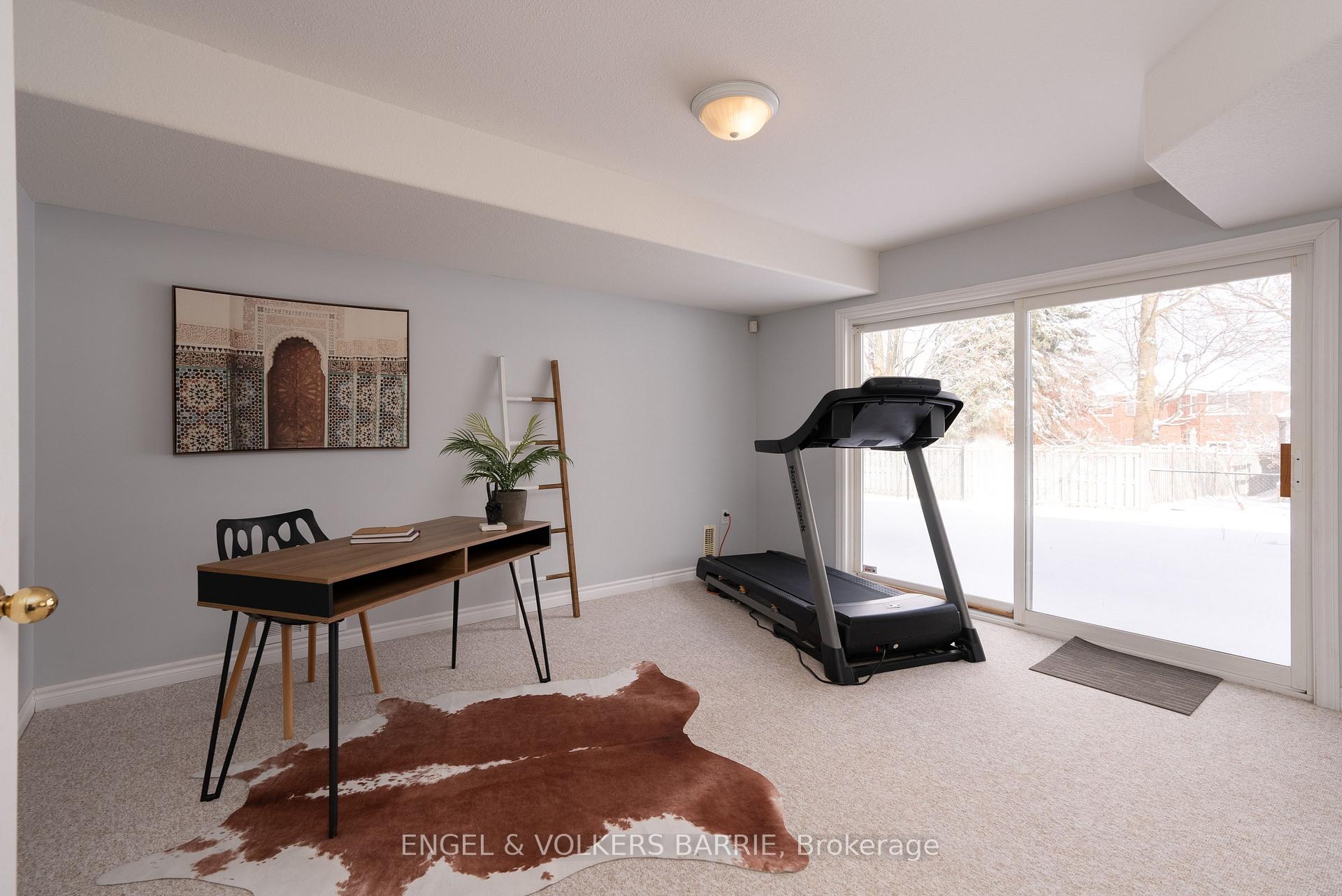 302 Livingstone Street E, Barrie, ON L4M 6P3