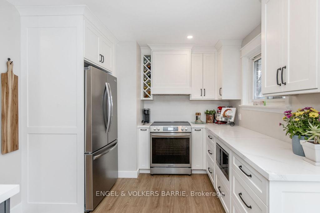 68 Ottaway Avenue