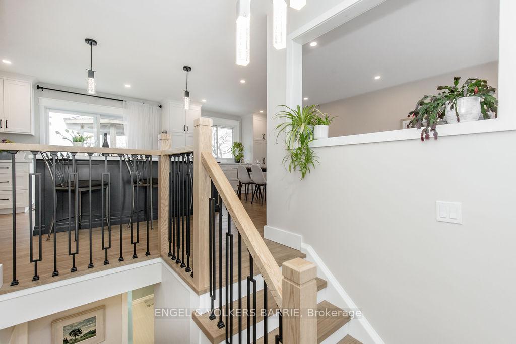 68 Ottaway Avenue
