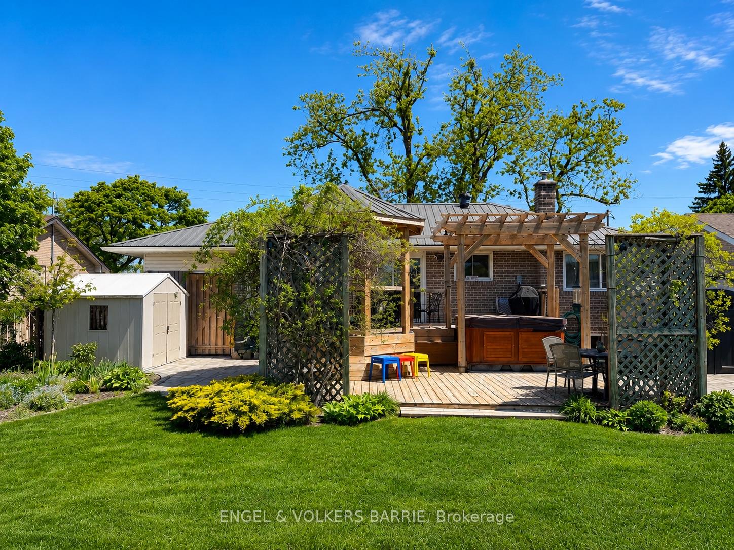 68 Ottaway Avenue
