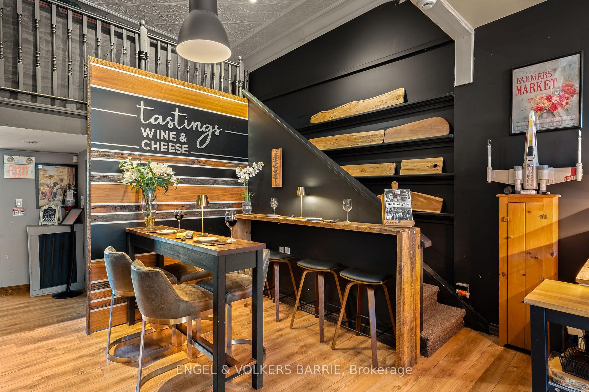 123 E Dunlop Street E