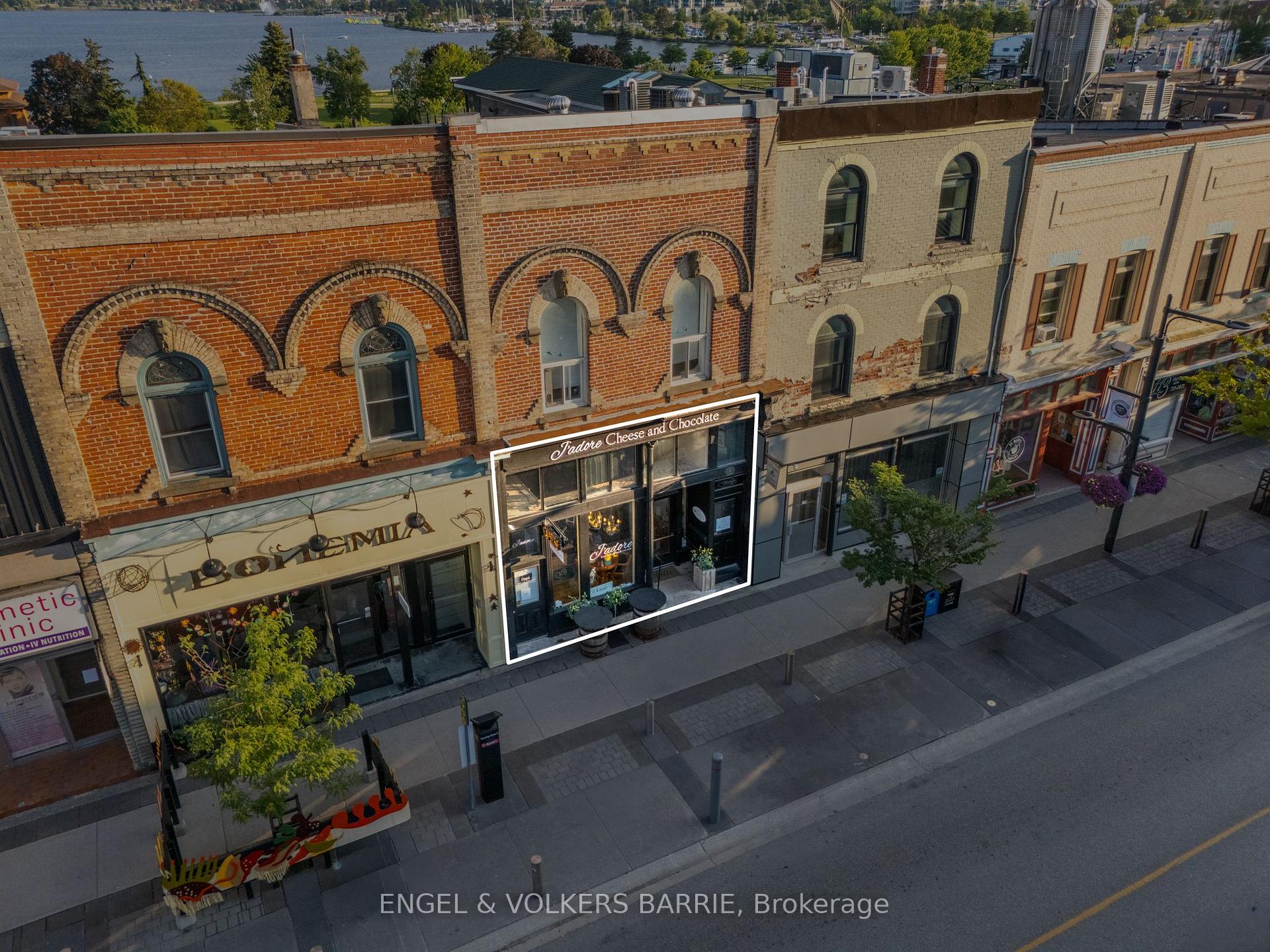 123 E Dunlop Street E