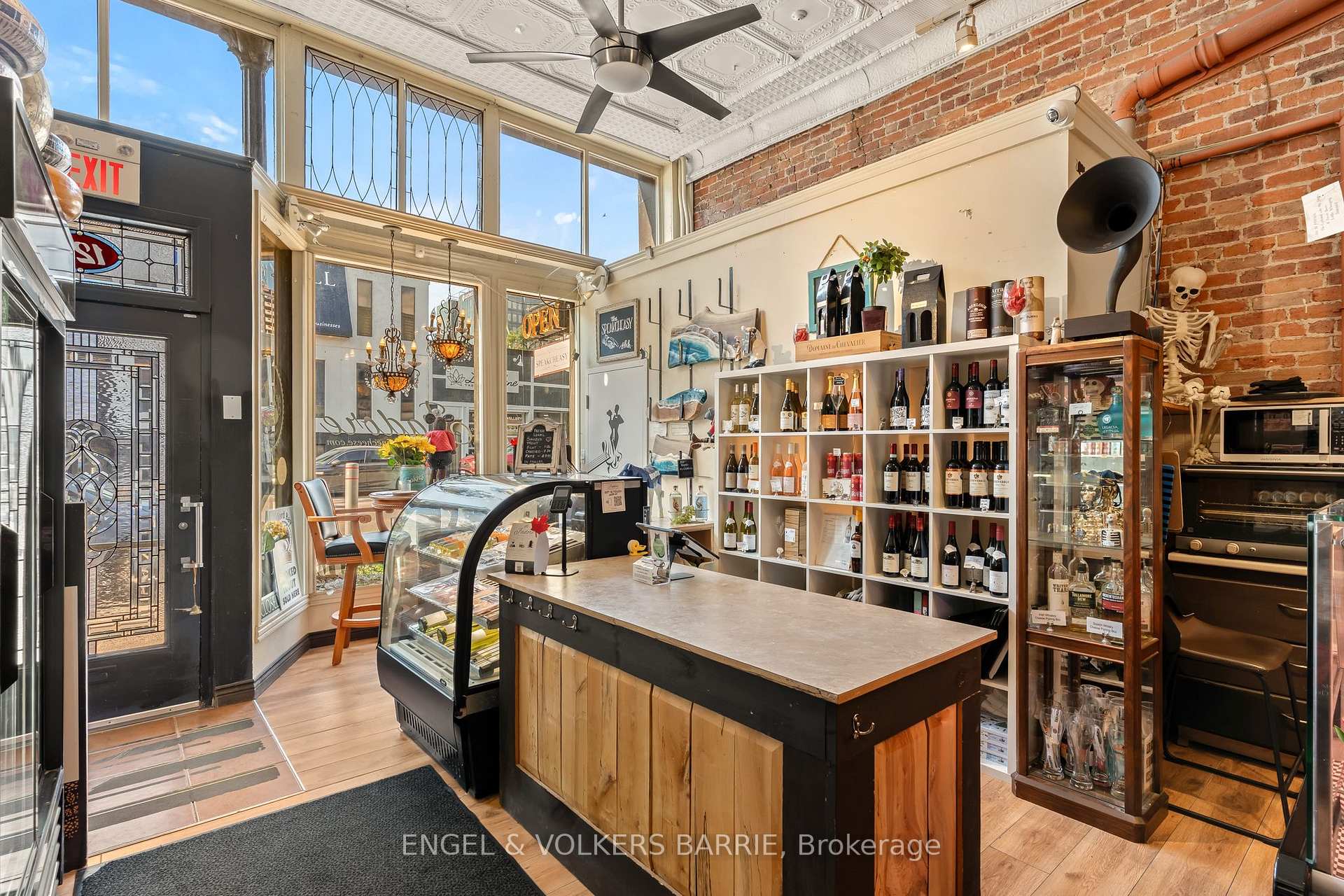 123 E Dunlop Street E