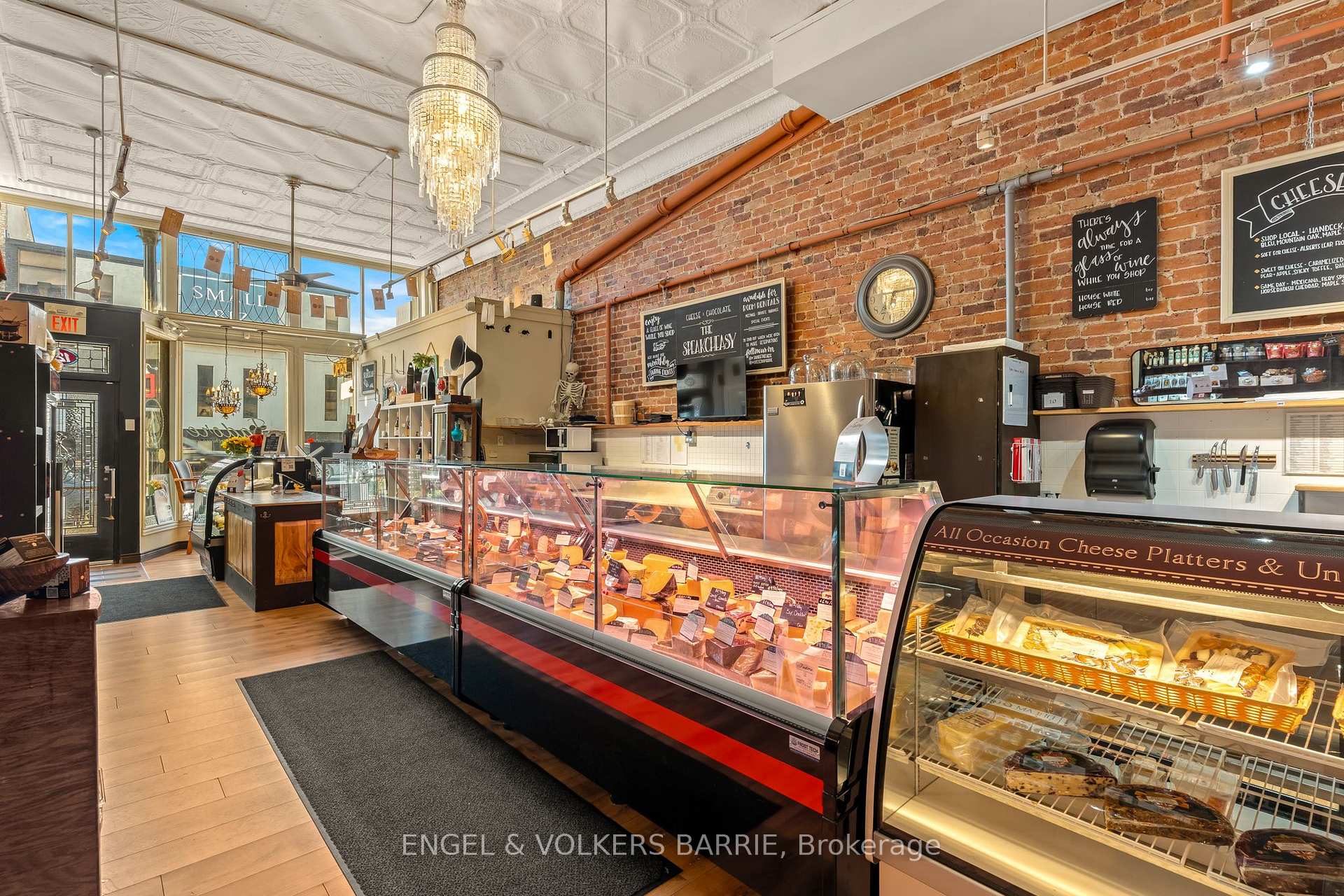 123 E Dunlop Street E