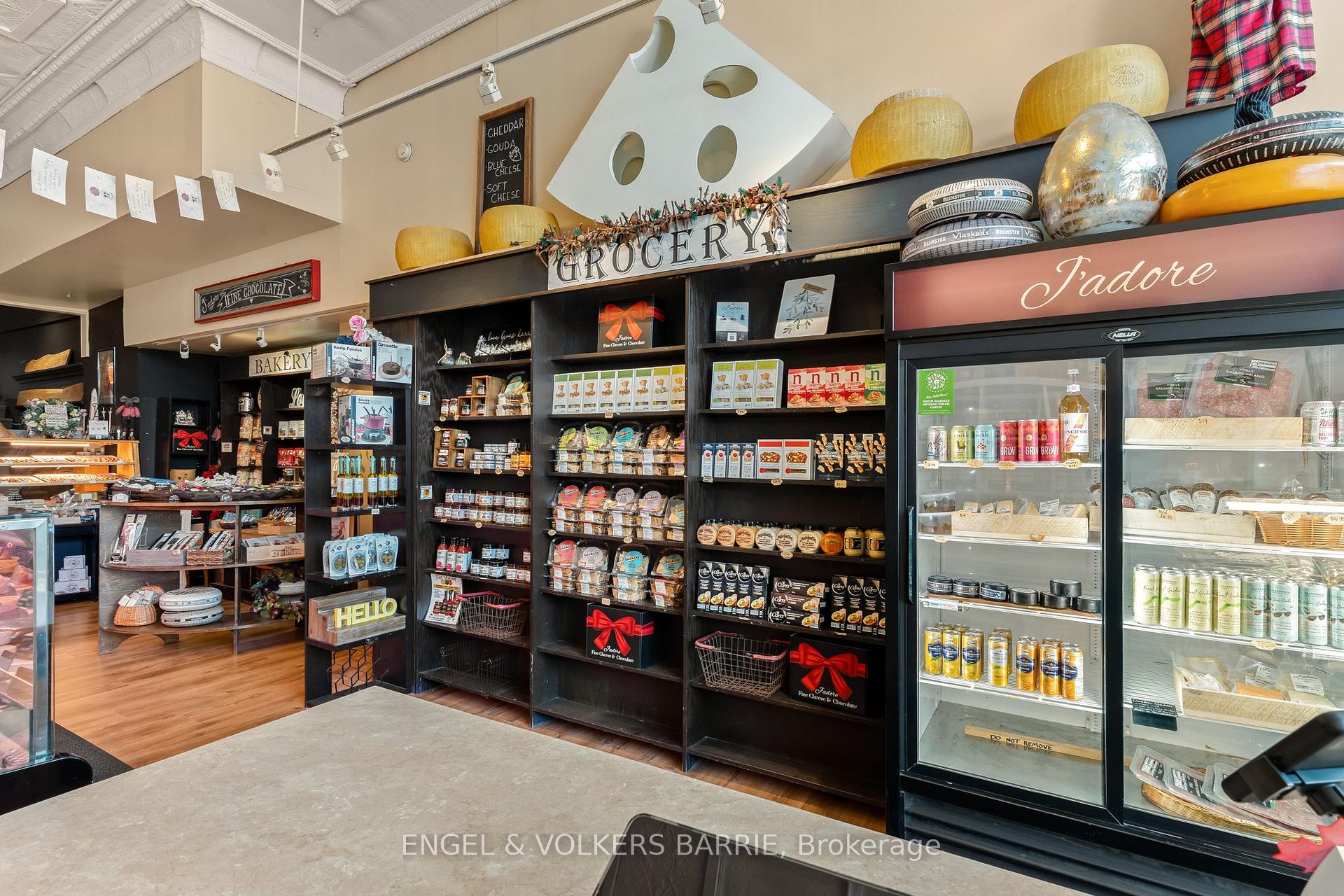 123 E Dunlop Street E