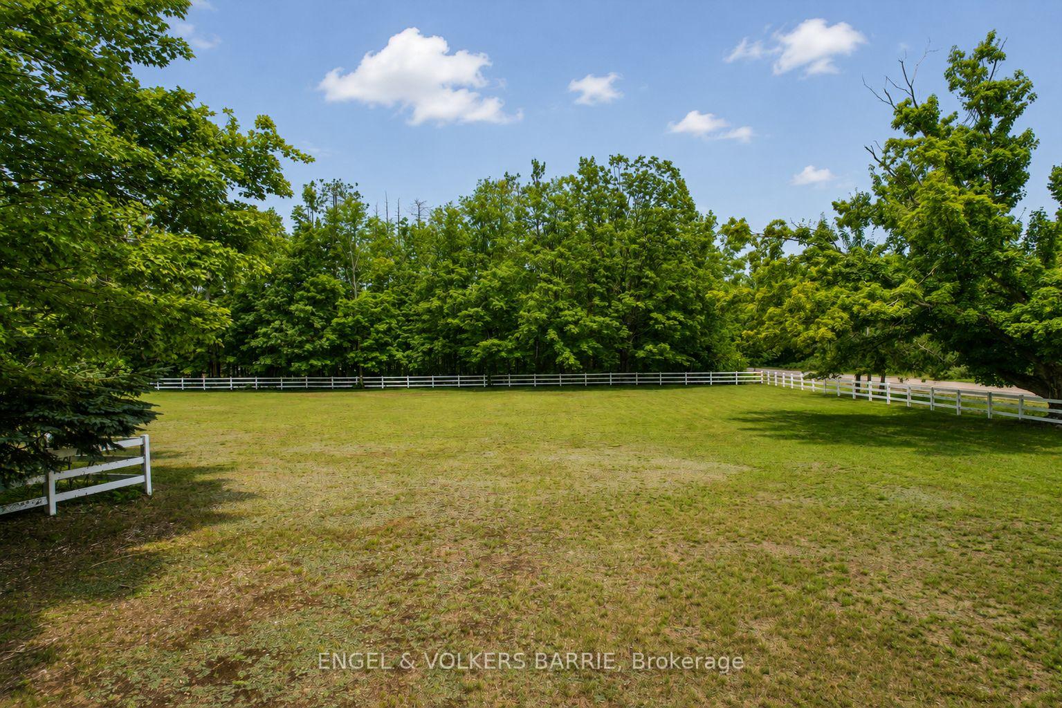1304 Bass Lake Side Road W
