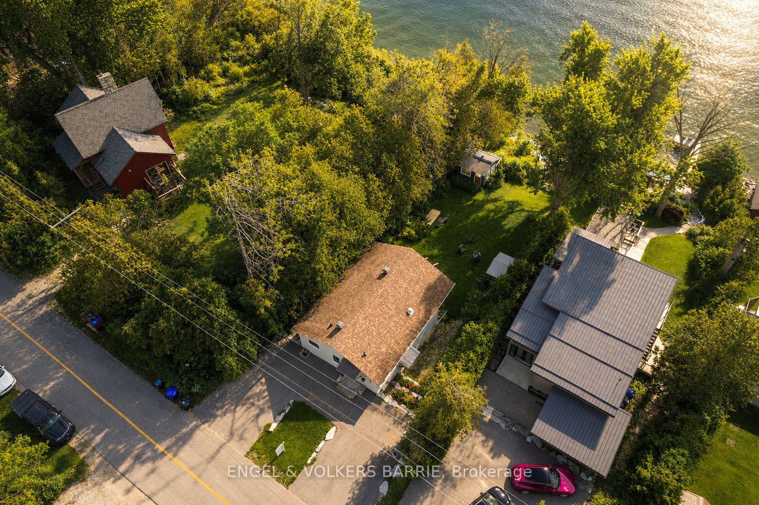 2371 Lakeshore Road E