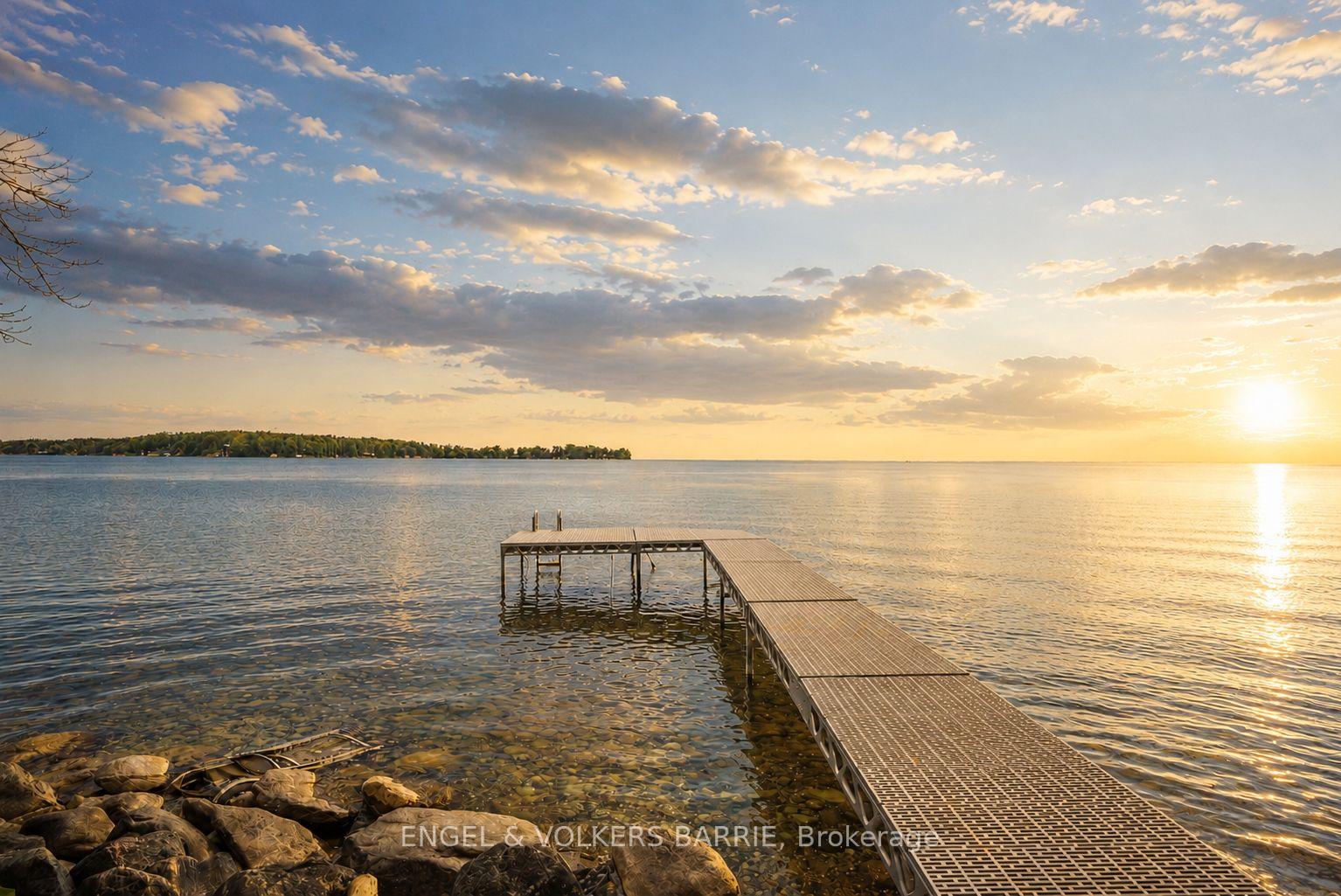 2371 Lakeshore Road E