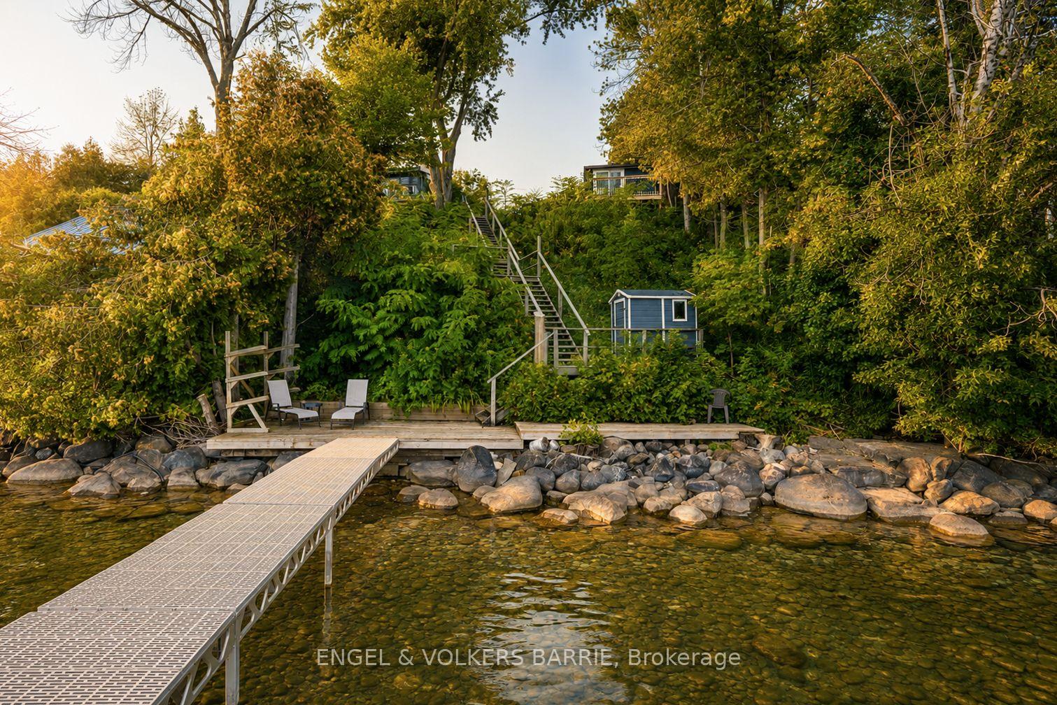 2371 Lakeshore Road E