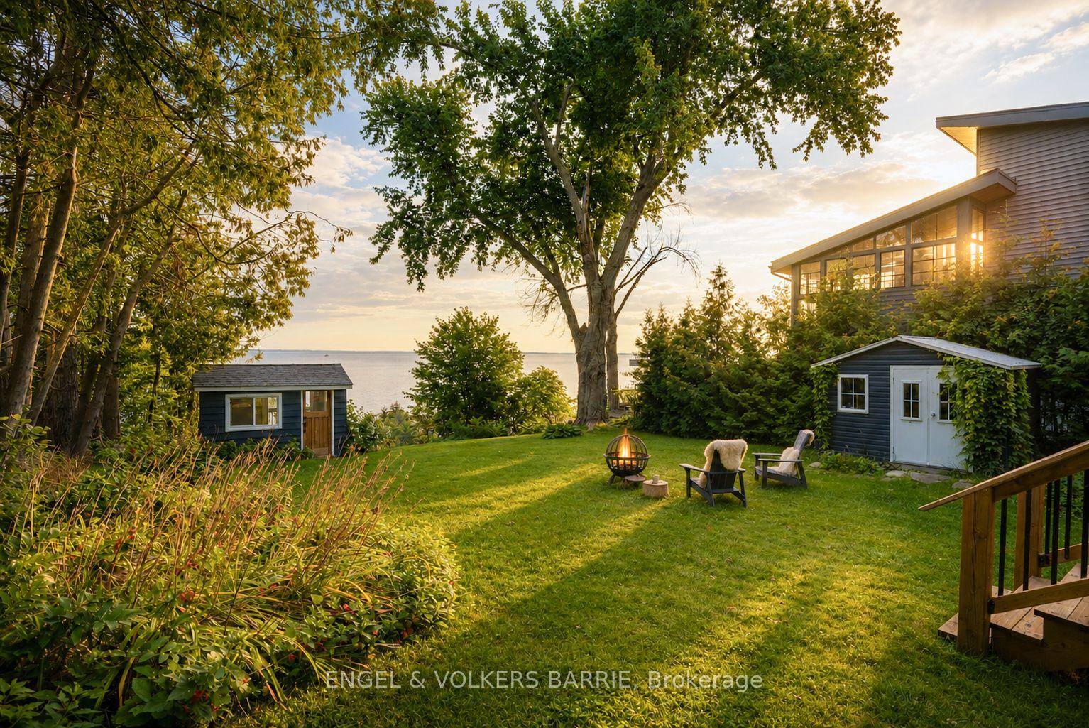 2371 Lakeshore Road E