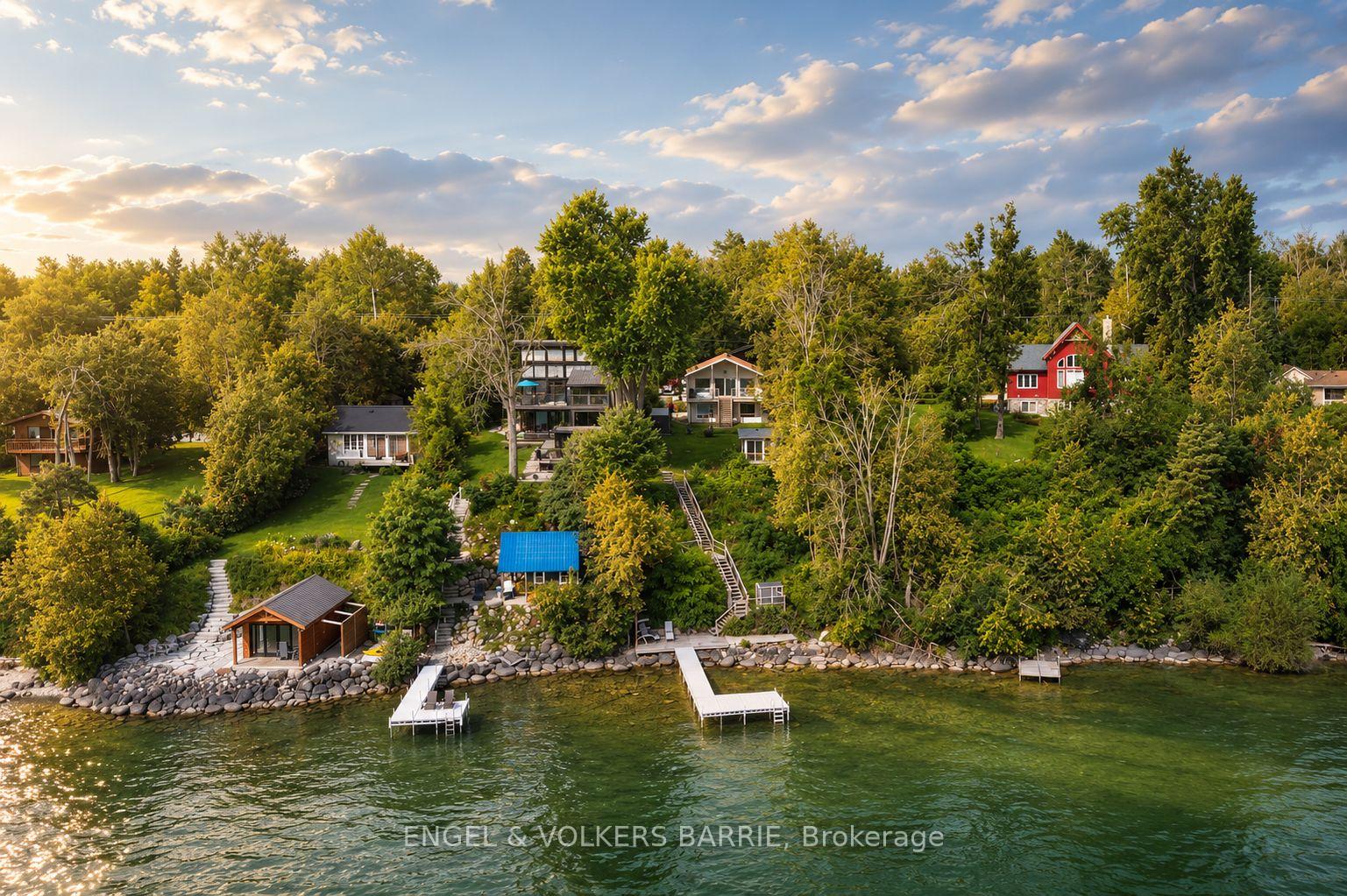 2371 Lakeshore Road E