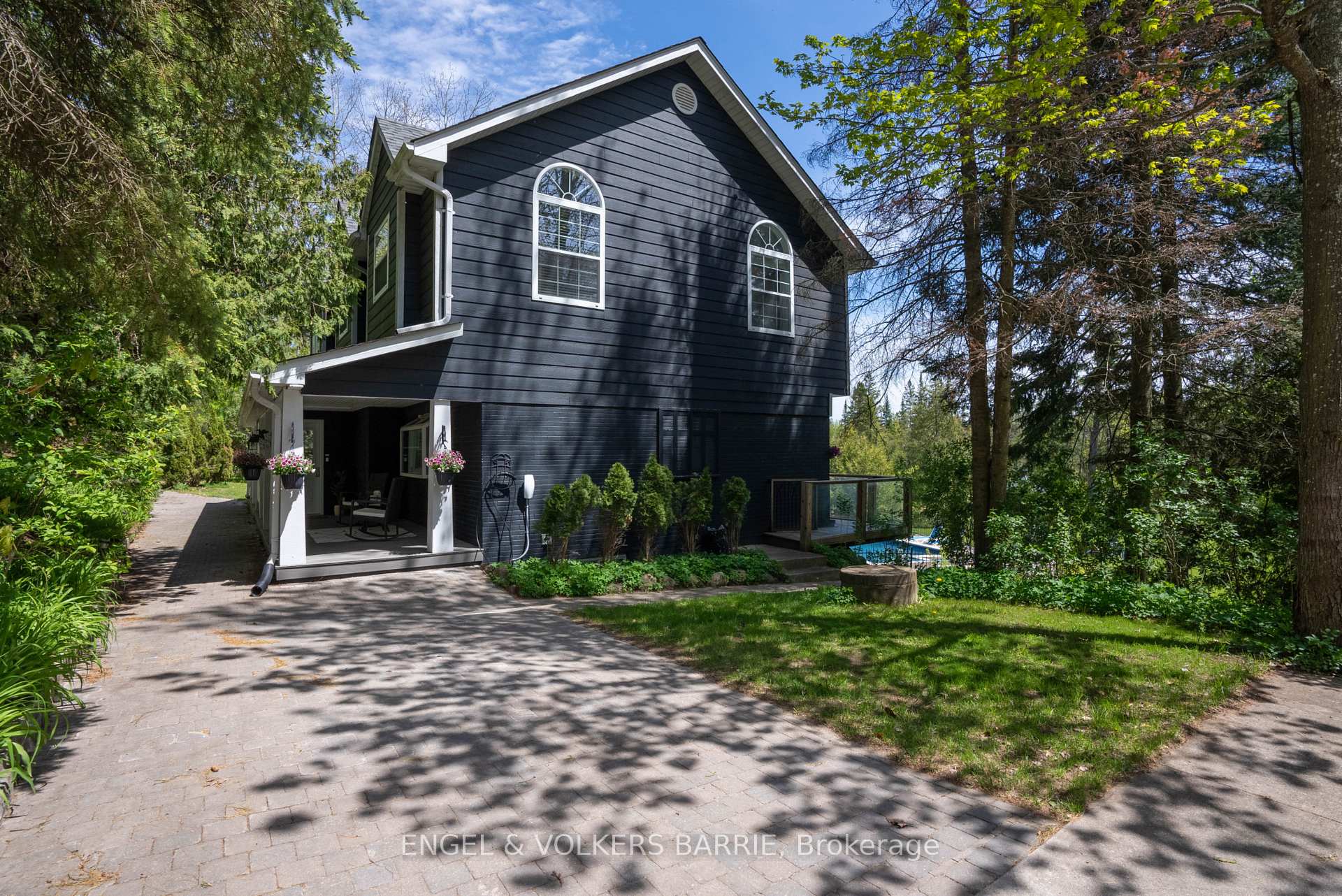 1441 Hendrie Road