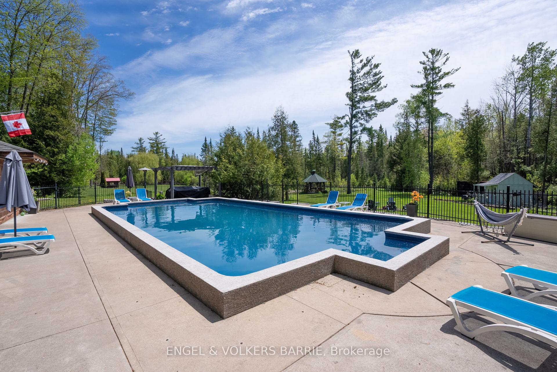 1441 Hendrie Road
