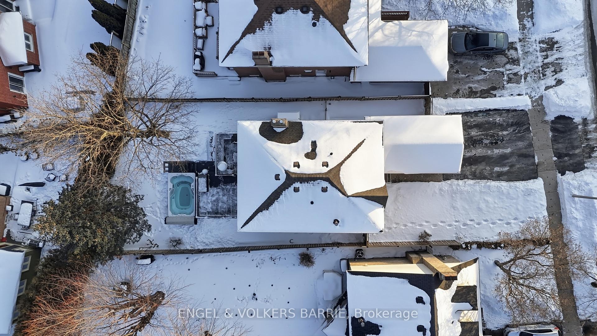 3056 Silverthorn Drive, Oakville, ON L6L 5N7