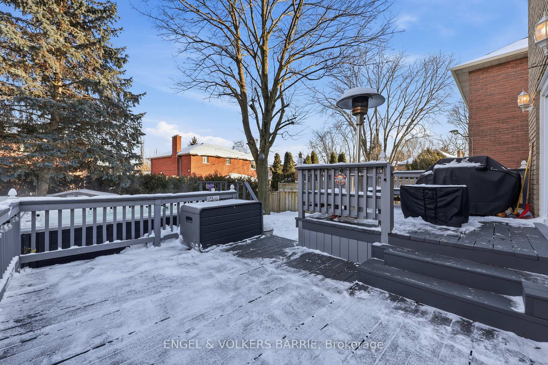 3056 Silverthorn Drive, Oakville, ON L6L 5N7