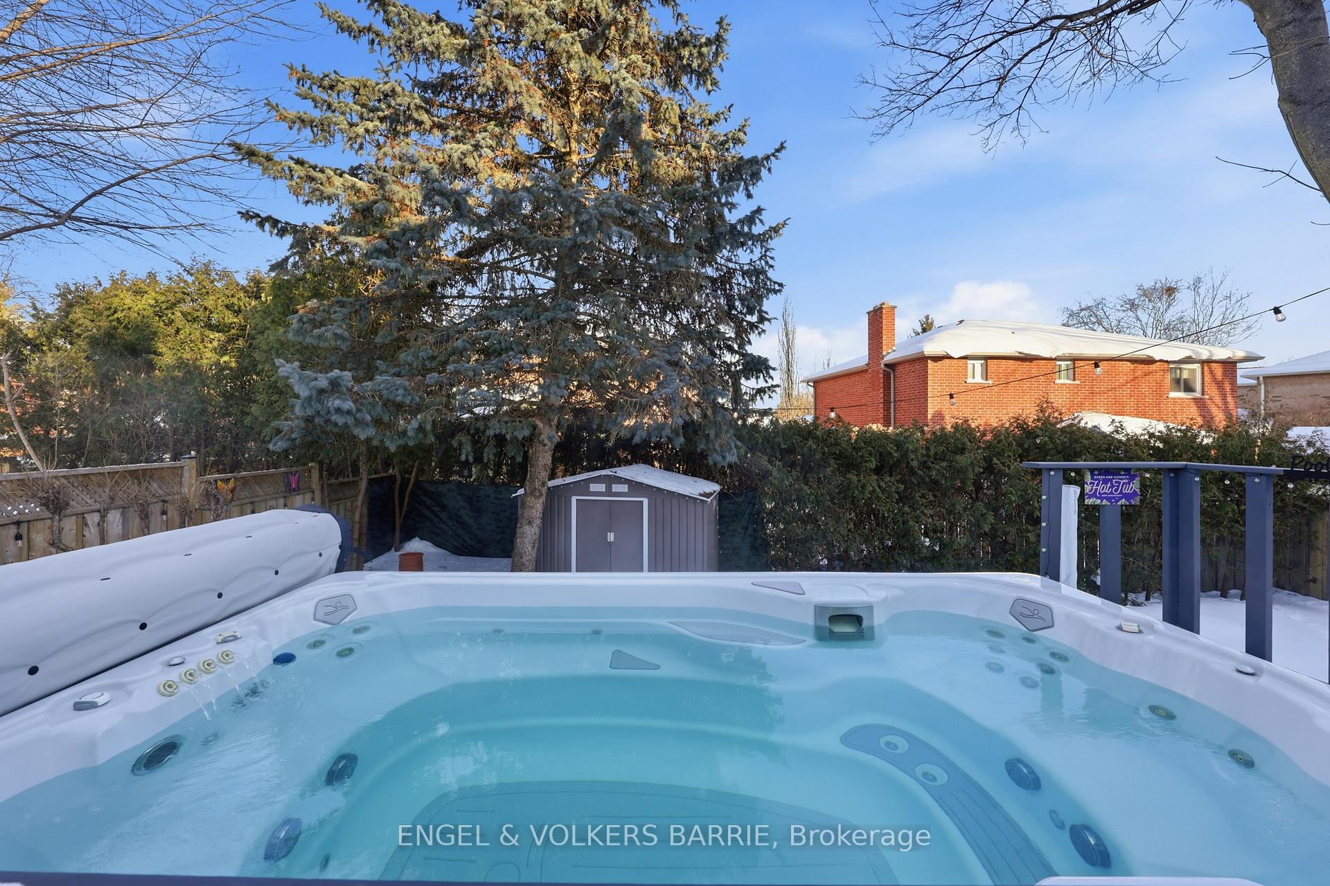 3056 Silverthorn Drive, Oakville, ON L6L 5N7