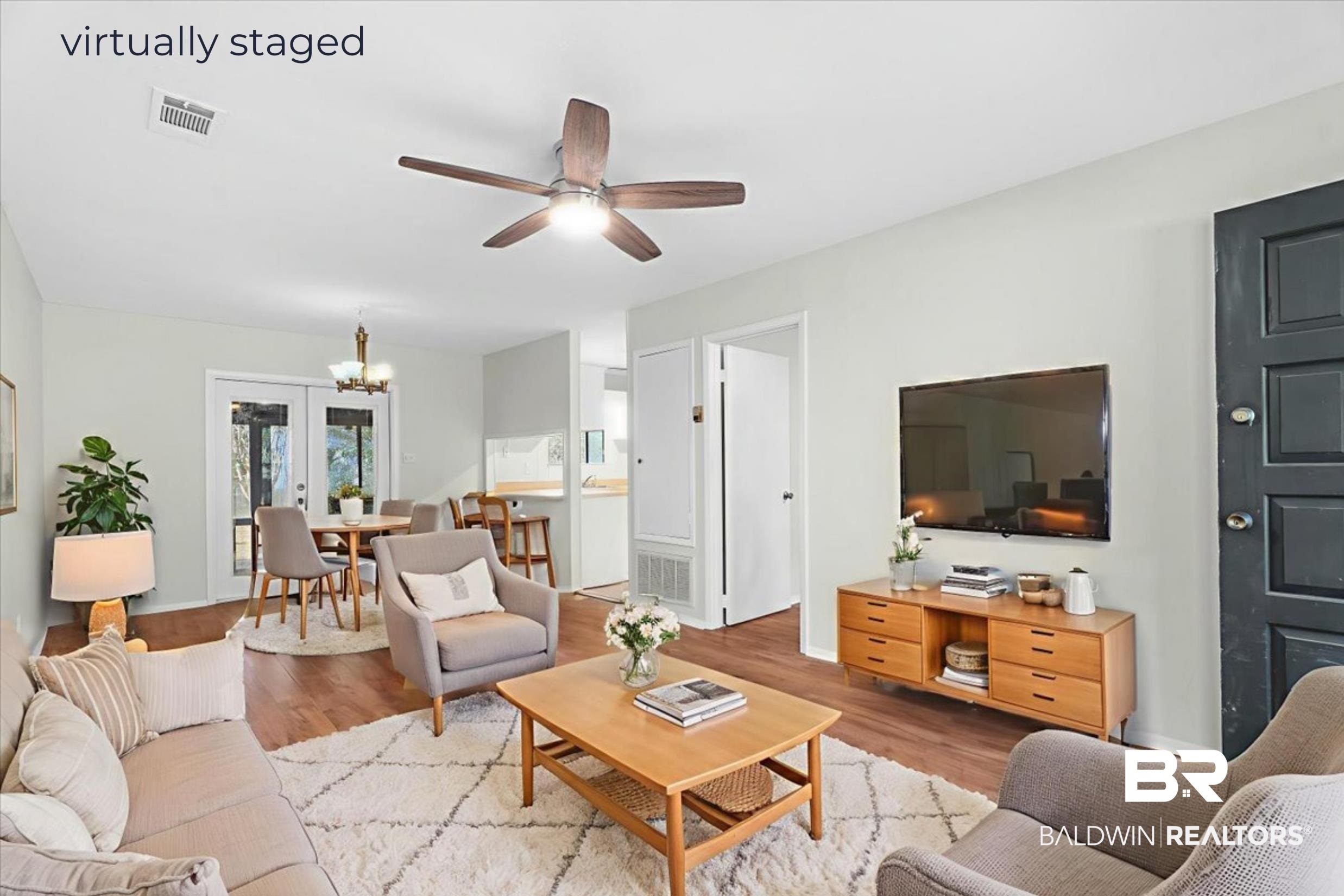 907 Dauphine Circle