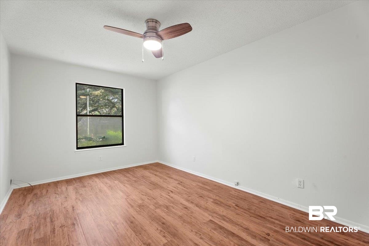 907 Dauphine Circle