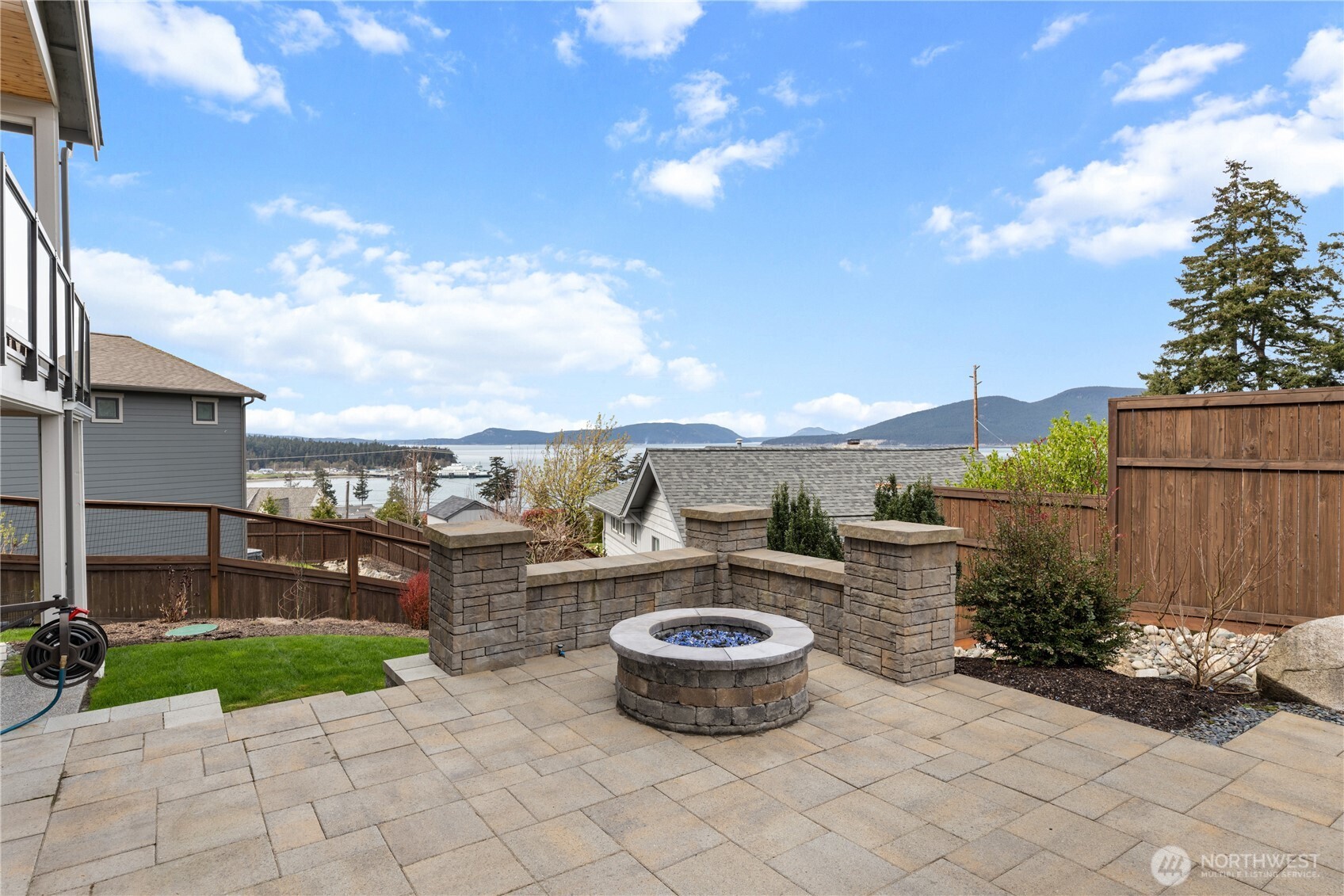 1408 Latitude Circle