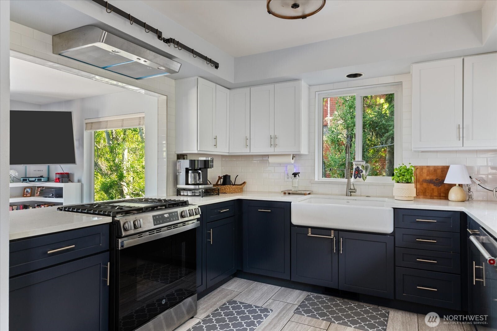 3515 W 7th Place