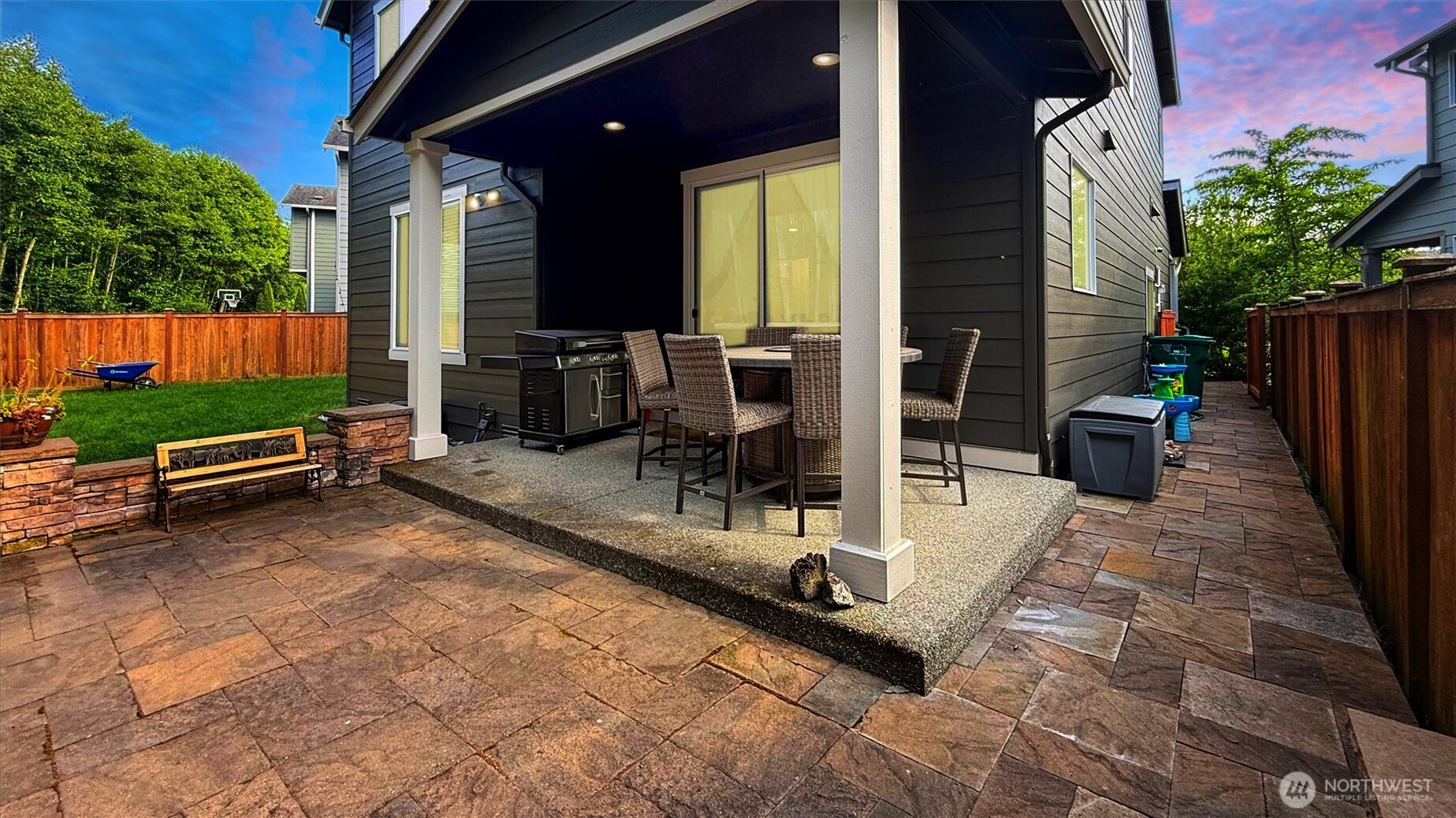 966 Panorama Ridge